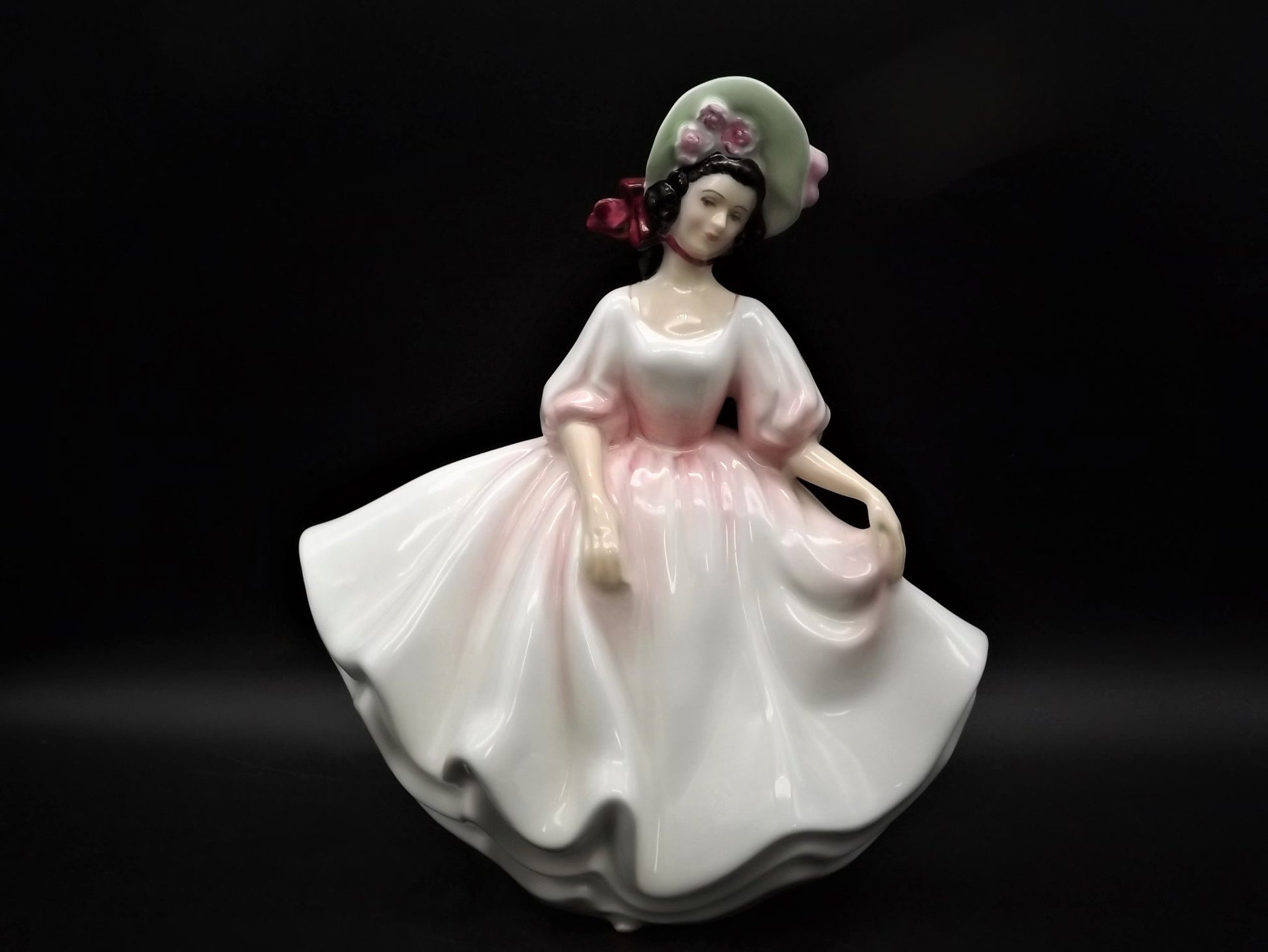 Vintage Royal Doulton "Sunday Best" figurine HN 2698. Introduced 1985 and retired 1995. Excellent condition!