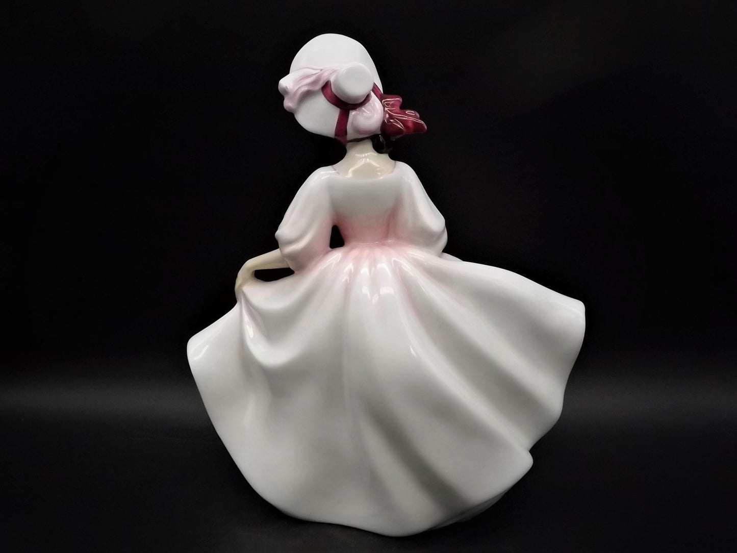 Vintage Royal Doulton "Sunday Best" figurine HN 2698. Introduced 1985 and retired 1995. Excellent condition!