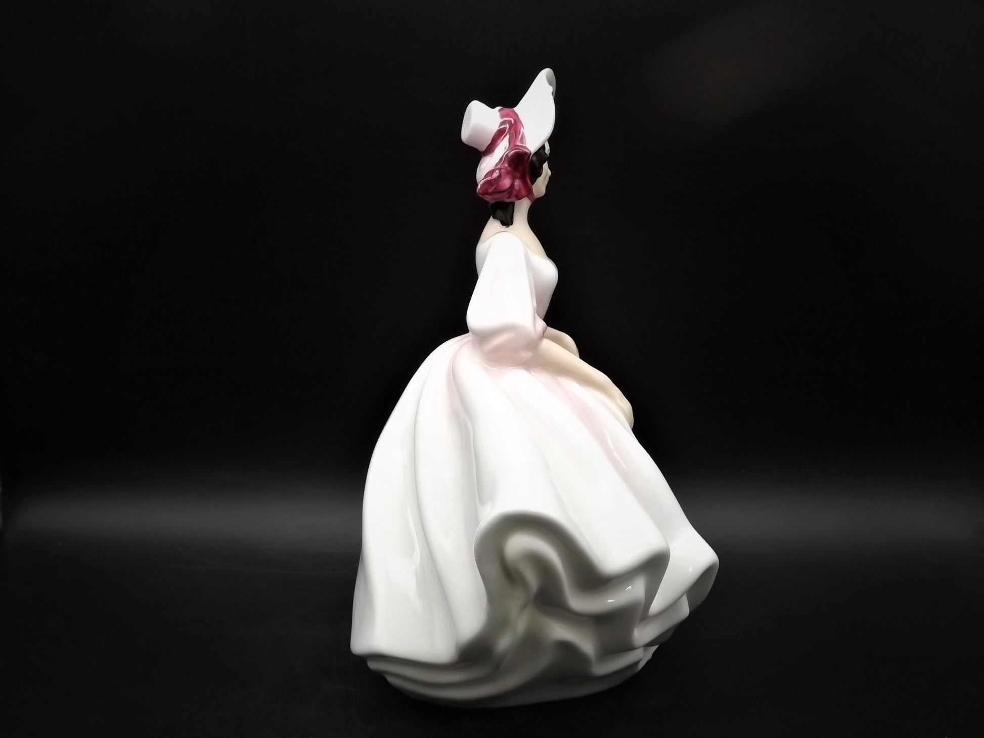 Vintage Royal Doulton "Sunday Best" figurine HN 2698. Introduced 1985 and retired 1995. Excellent condition!