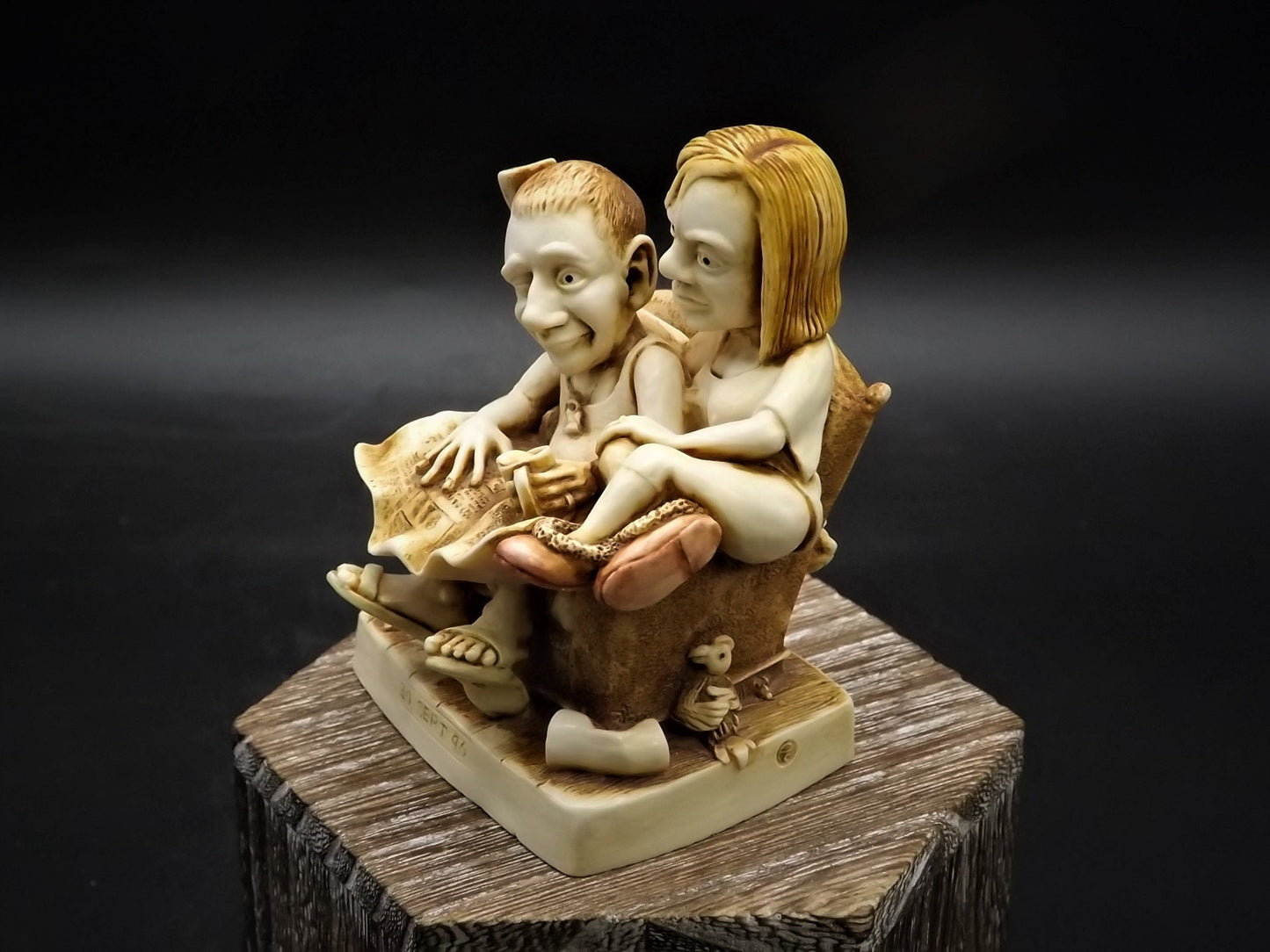 Retired 1996 Harmony Kingdom "Paper Anniversary" solid body piece Excellent condition. No Box.