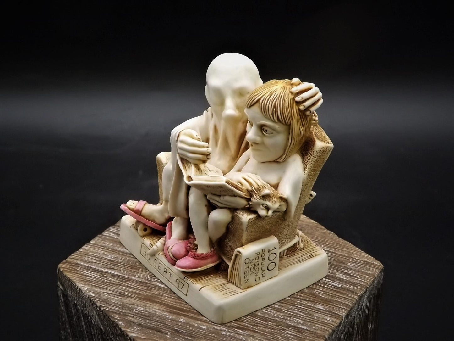 Retired 1998 Harmony Kingdom "Cotton Anniversary" piece Excellent condition. No Box.