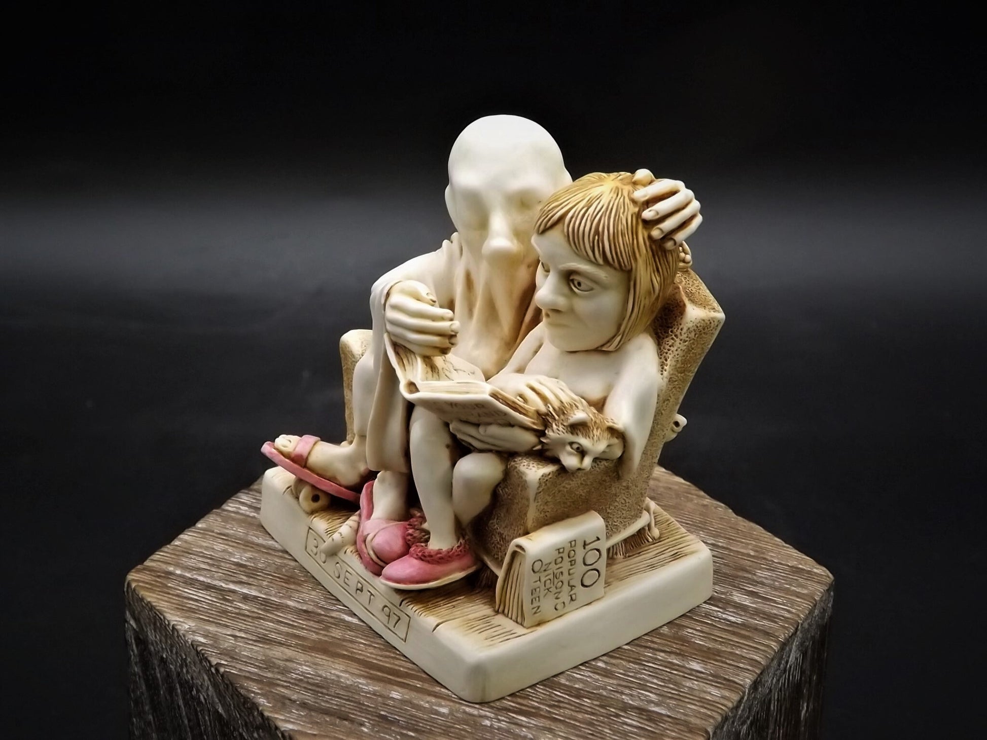 Retired 1998 Harmony Kingdom "Cotton Anniversary" piece Excellent condition. No Box.