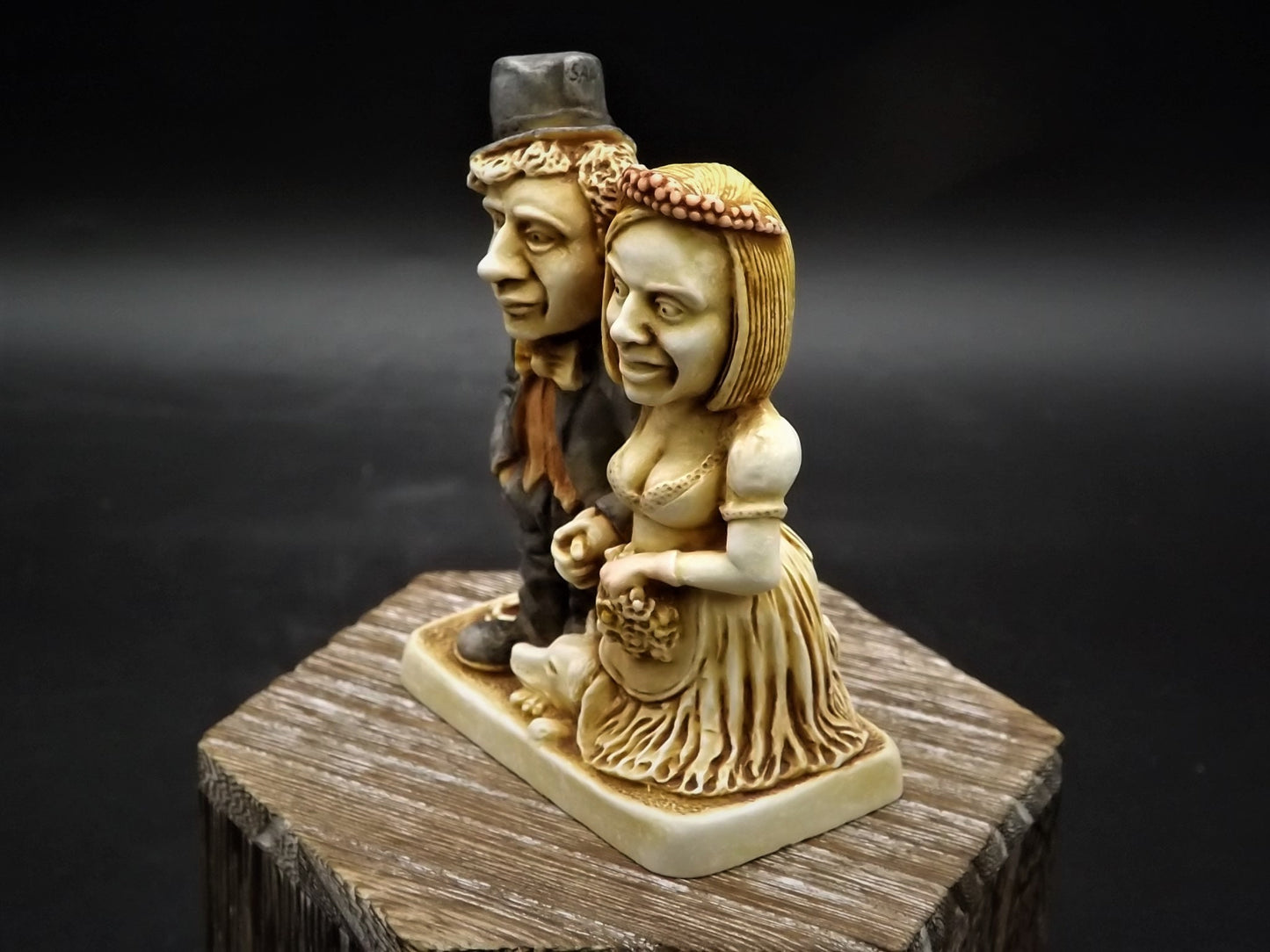 Retired 1996 Harmony Kingdom "The Big Day" wedding piece Excellent condition. No Box.