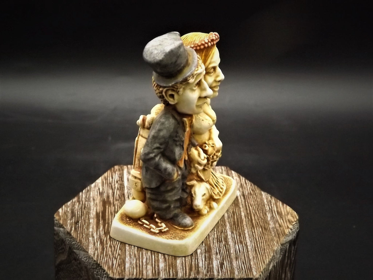 Retired 1996 Harmony Kingdom "The Big Day" wedding piece Excellent condition. No Box.