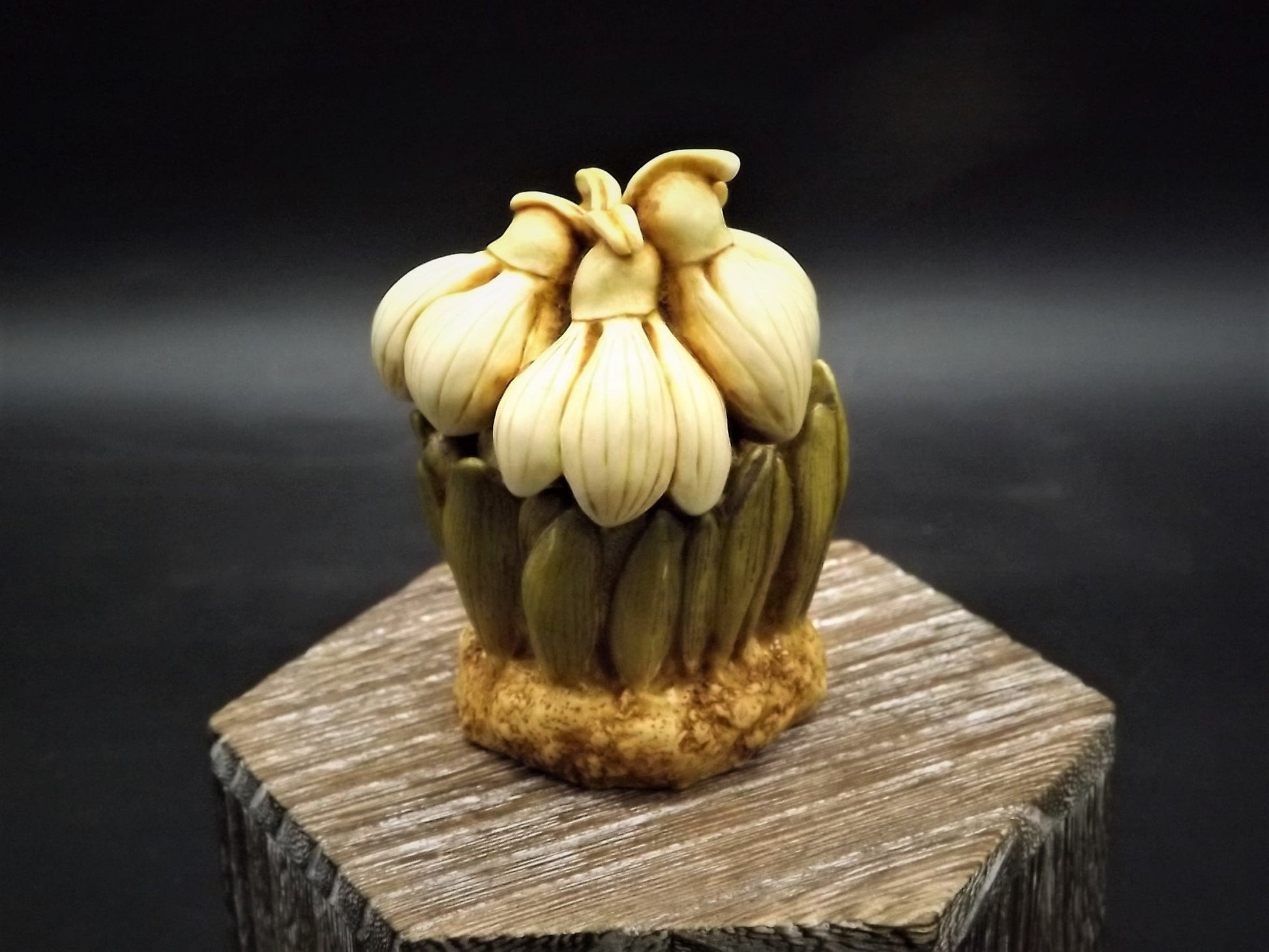 Retired 1997 Harmony Kingdom/Harmony Garden "Snowdrop" piece Excellent condition with original box.