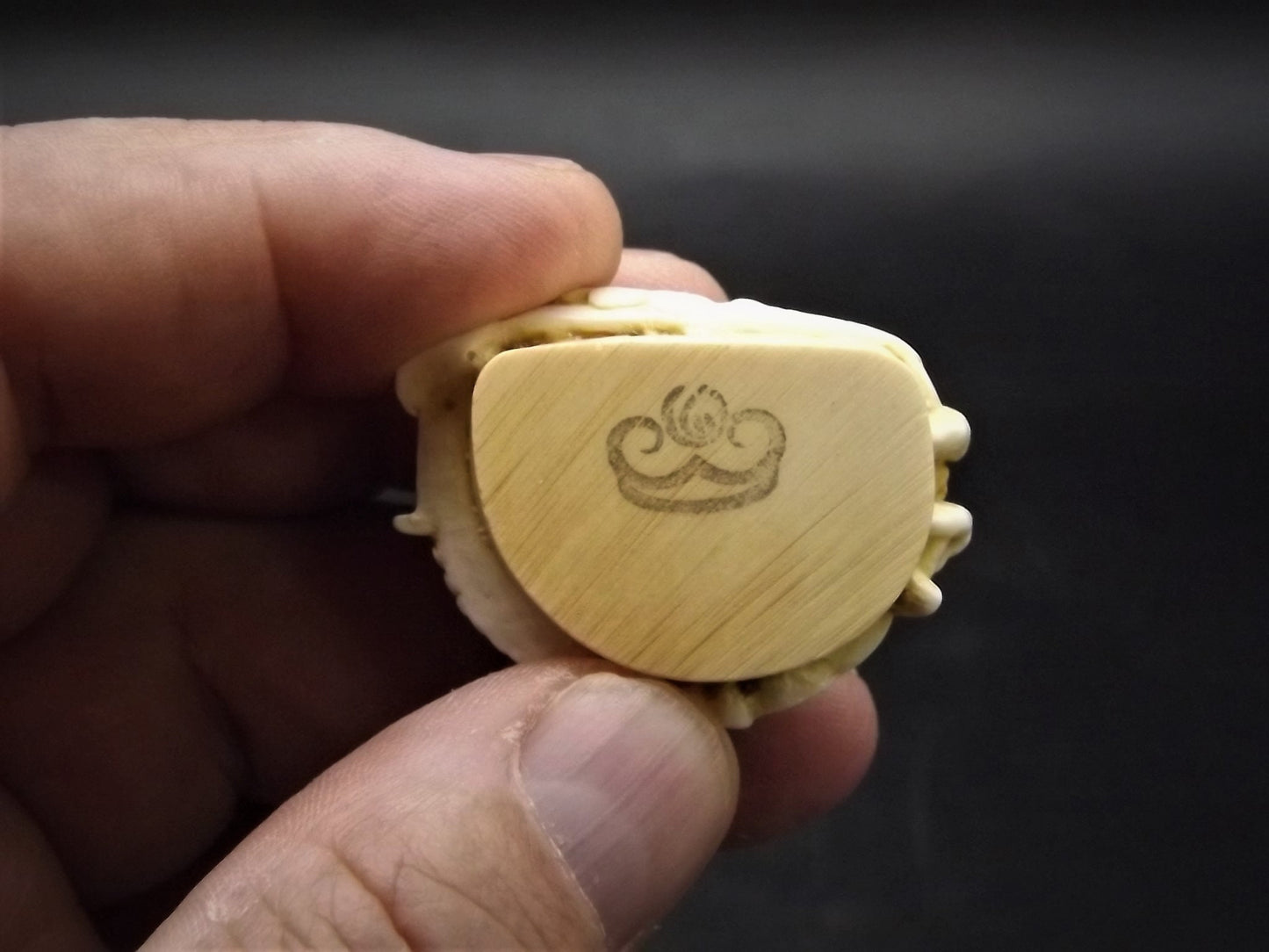 Retired 1995 Harmony Kingdom "Beak to Beak" piece Excellent condition. No Box.