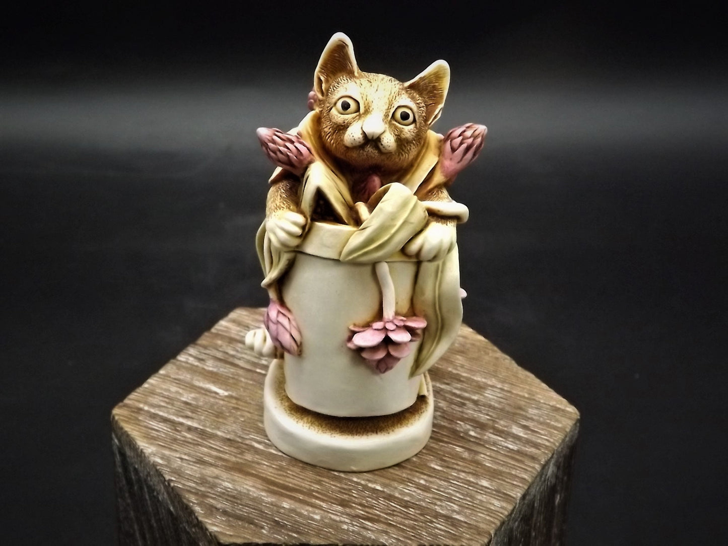 Retired 1997 Harmony Kingdom "Algenon" piece Excellent condition. No Box.