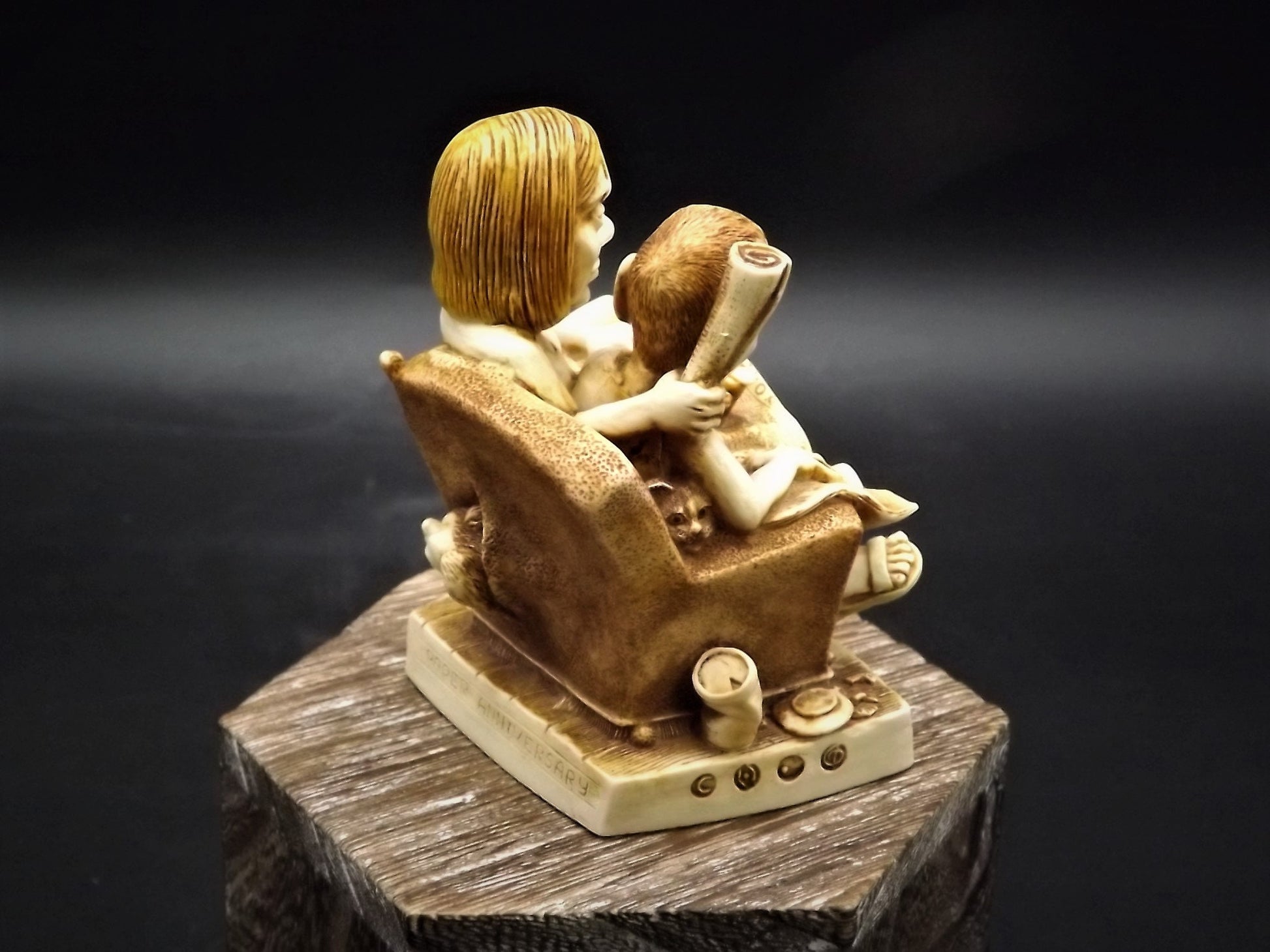 Retired 1996 Harmony Kingdom "Paper Anniversary" solid body piece Excellent condition. No Box.