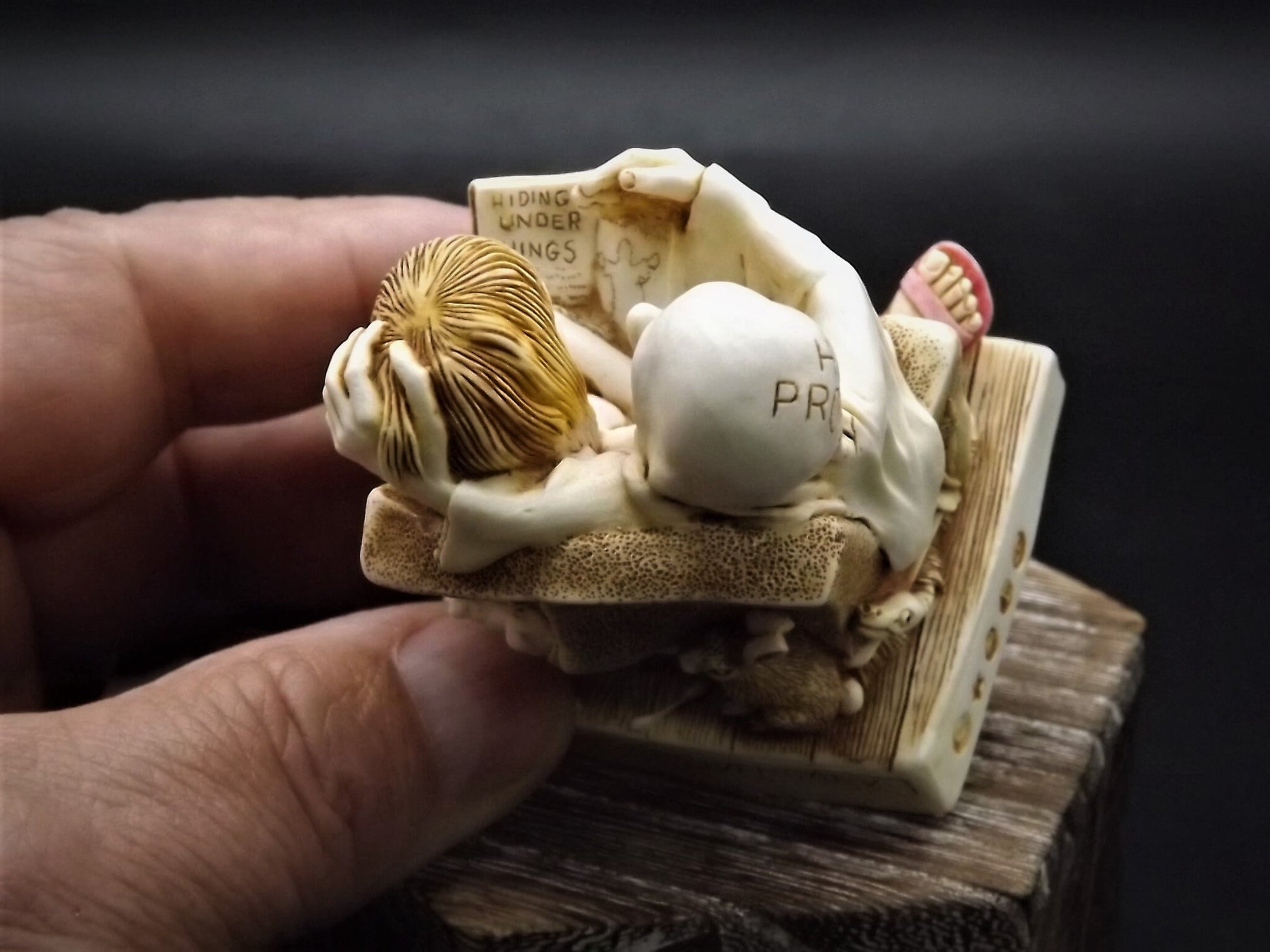 Retired 1998 Harmony Kingdom "Cotton Anniversary" piece Excellent condition. No Box.