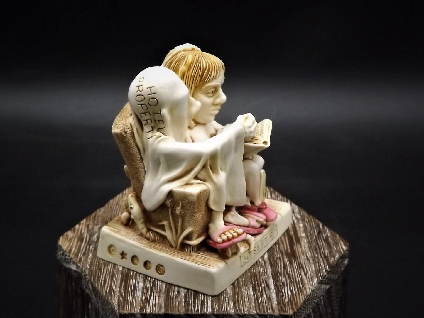 Retired 1998 Harmony Kingdom "Cotton Anniversary" piece Excellent condition. No Box.