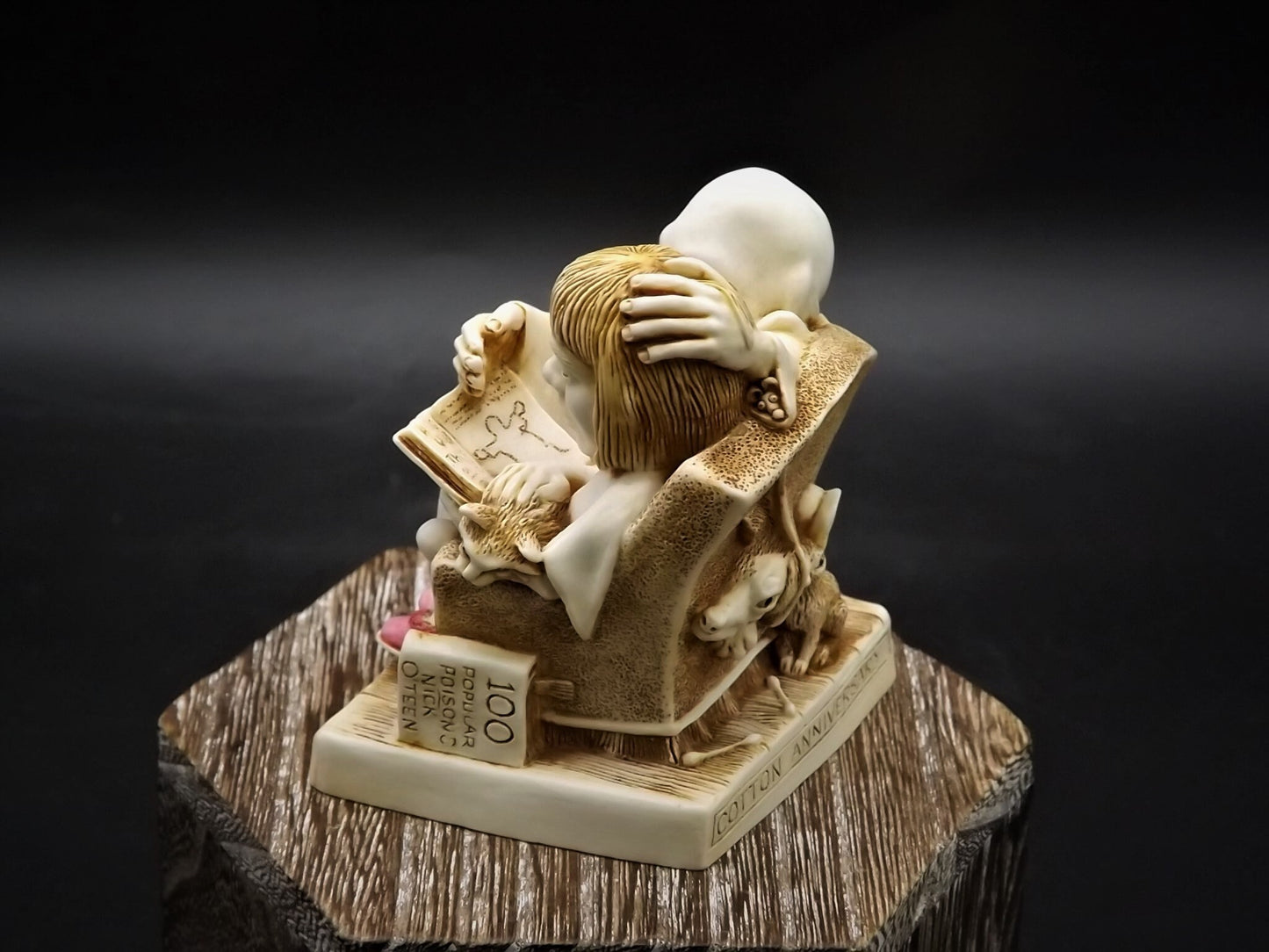 Retired 1998 Harmony Kingdom "Cotton Anniversary" piece Excellent condition. No Box.