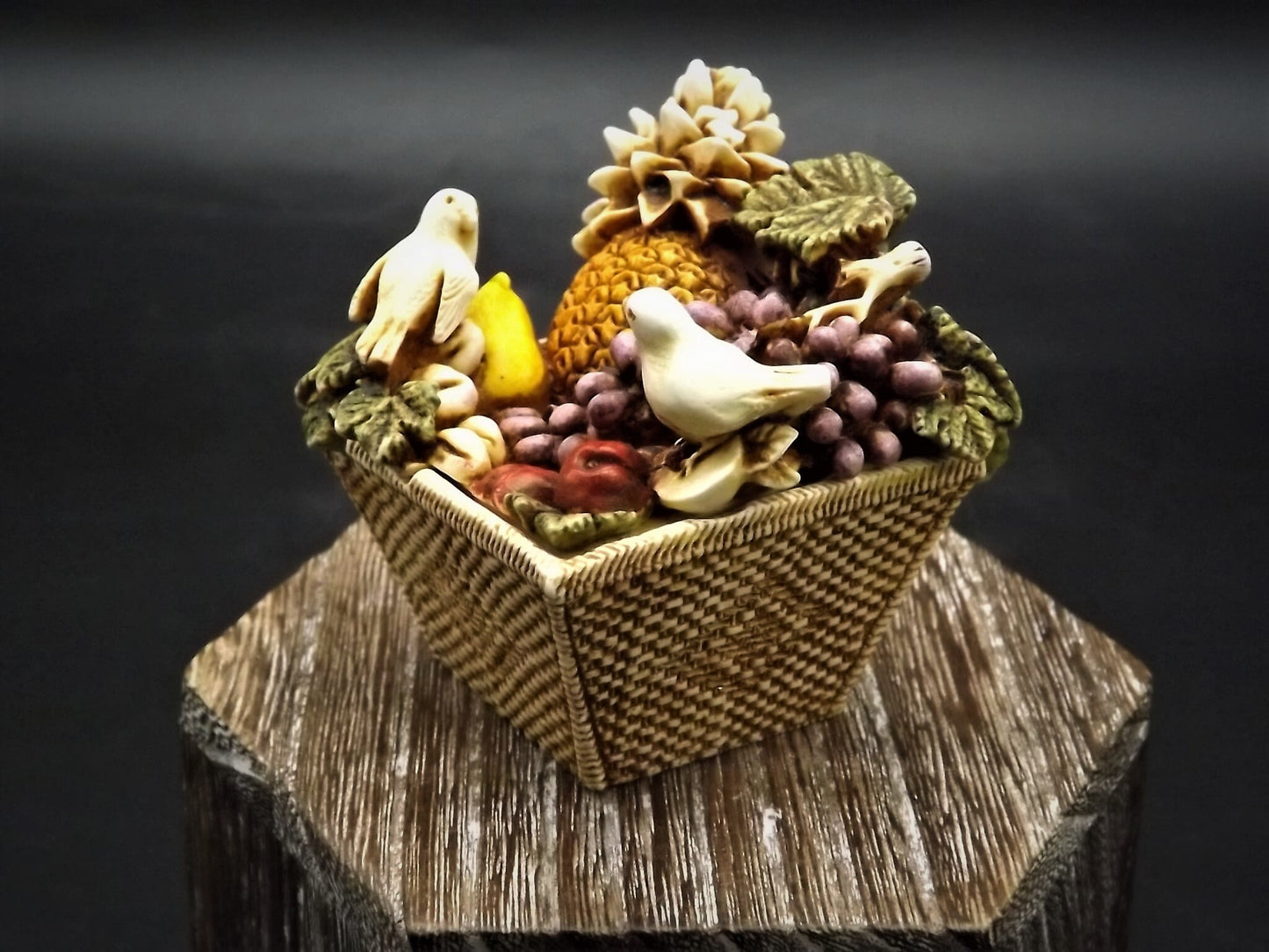 Retired 1998 Harmony Kingdom Parkwest Exclusive "Peace Offering" Birds on basket of fruit piece Excellent condition. No Box.