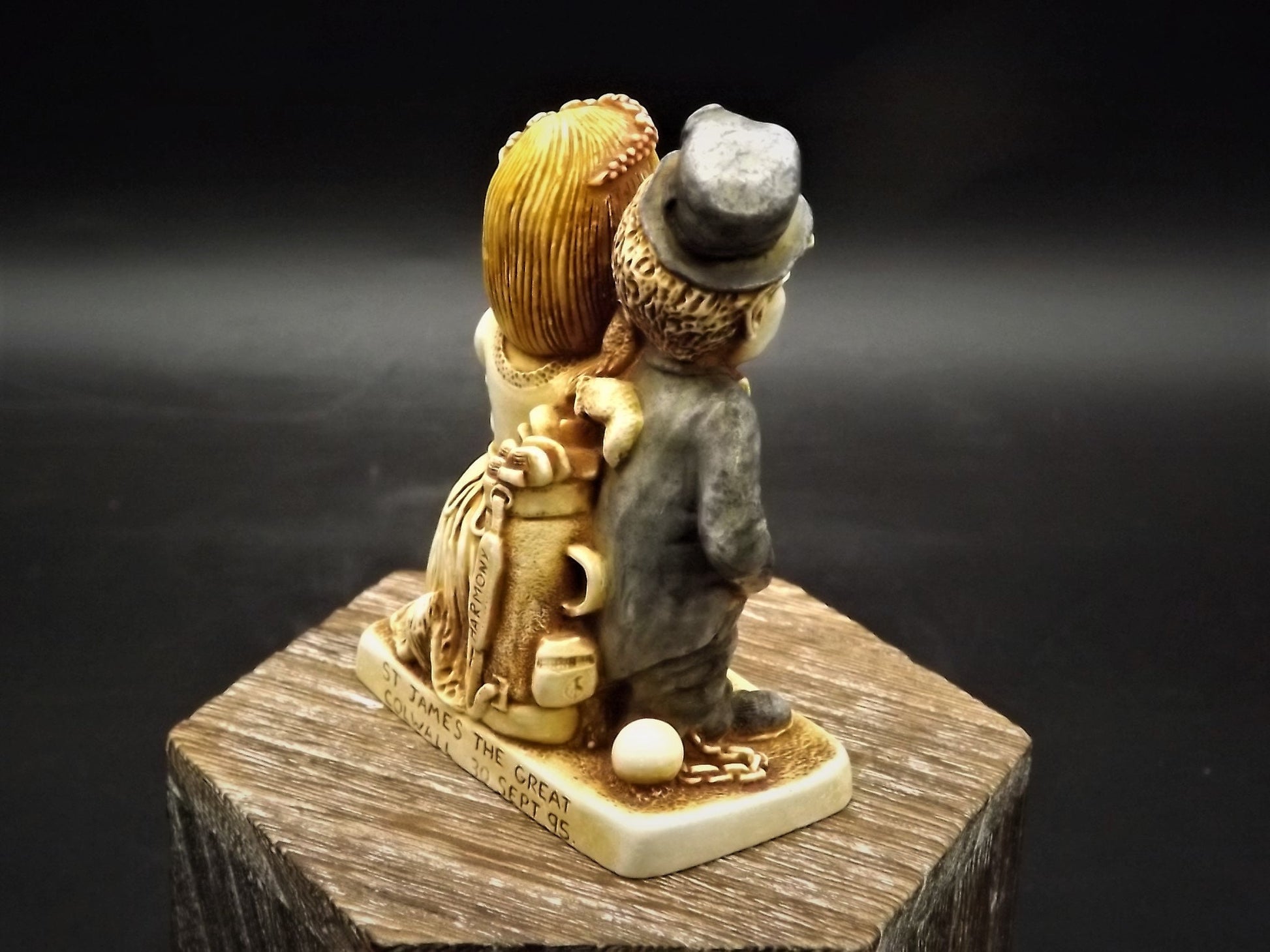 Retired 1996 Harmony Kingdom "The Big Day" wedding piece Excellent condition. No Box.