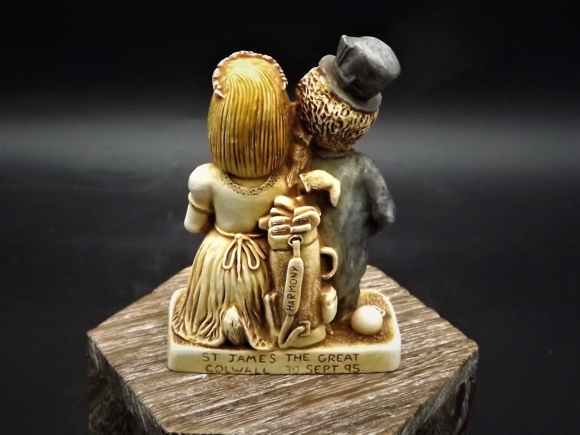 Retired 1996 Harmony Kingdom "The Big Day" wedding piece Excellent condition. No Box.