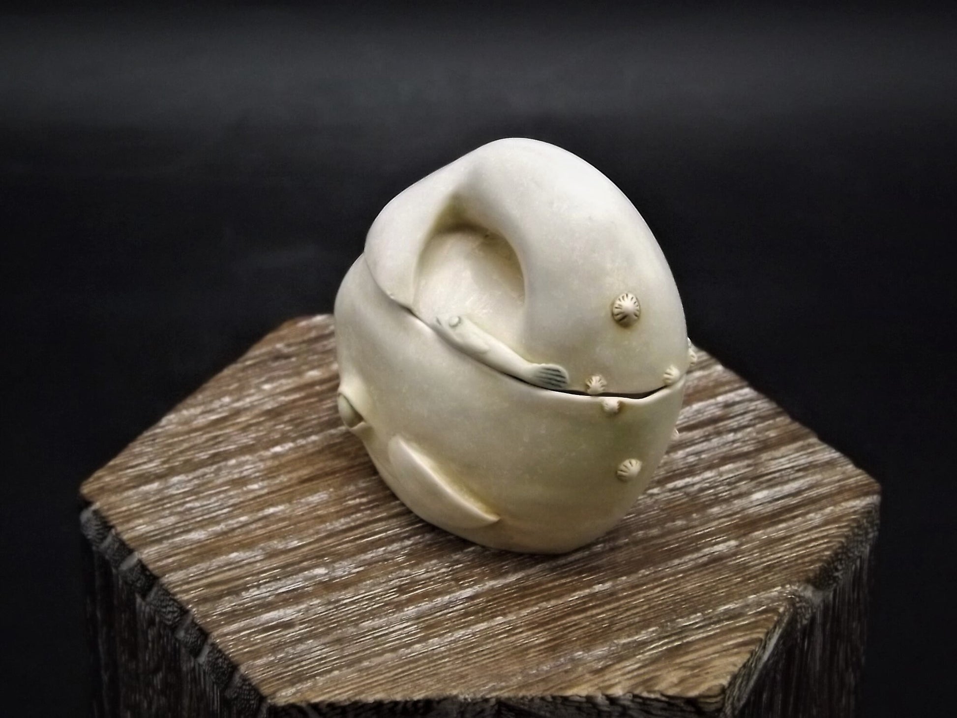 Retired 1993 Harmony Kingdom "Jonah's Hideaway" piece Excellent condition. No Box.