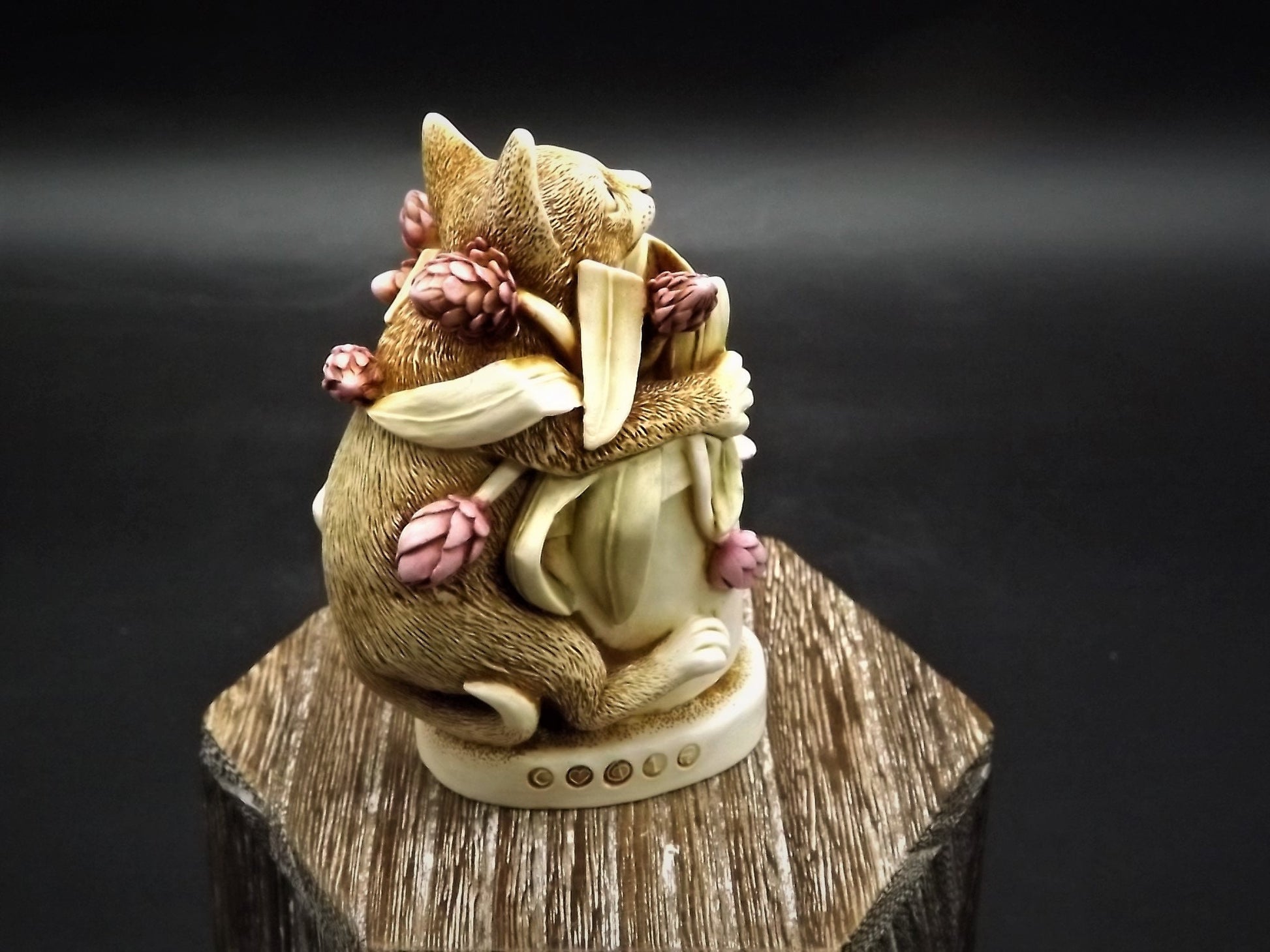 Retired 1997 Harmony Kingdom "Algenon" piece Excellent condition. No Box.