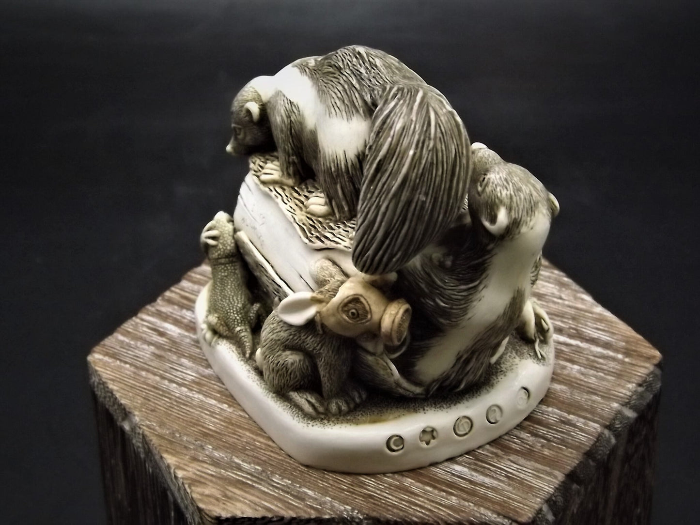 Retired 1998 Harmony Kingdom "Foul Play Infinity" piece Excellent condition with original box and COA.