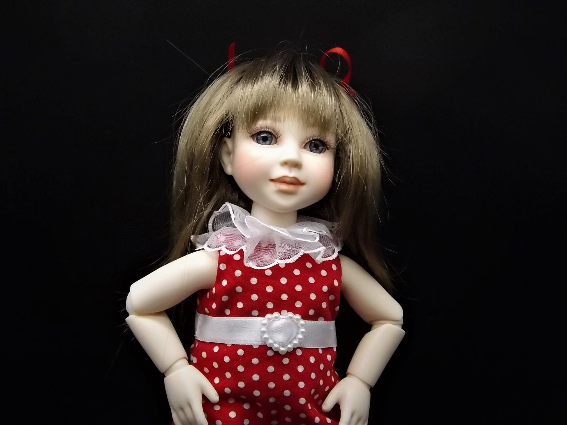 Limited Edition of 50 Berdine Creedy "Valene" Ball Jointed Doll (BJD) with COA.