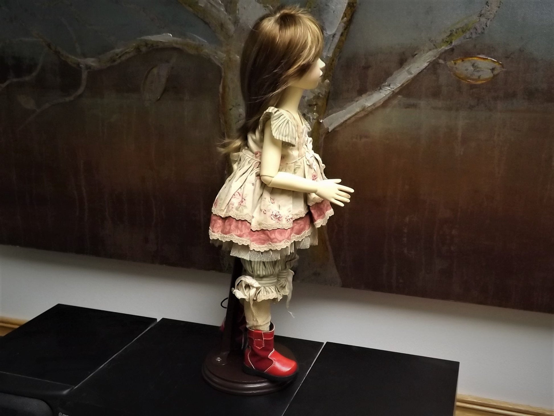 Vintage Berdine Creedy "Country Sweet Suzie" Doll BJD wig of Tibetan Mohair by Michele Hardy and Dressed by Gale Torres Stunningly beautiful