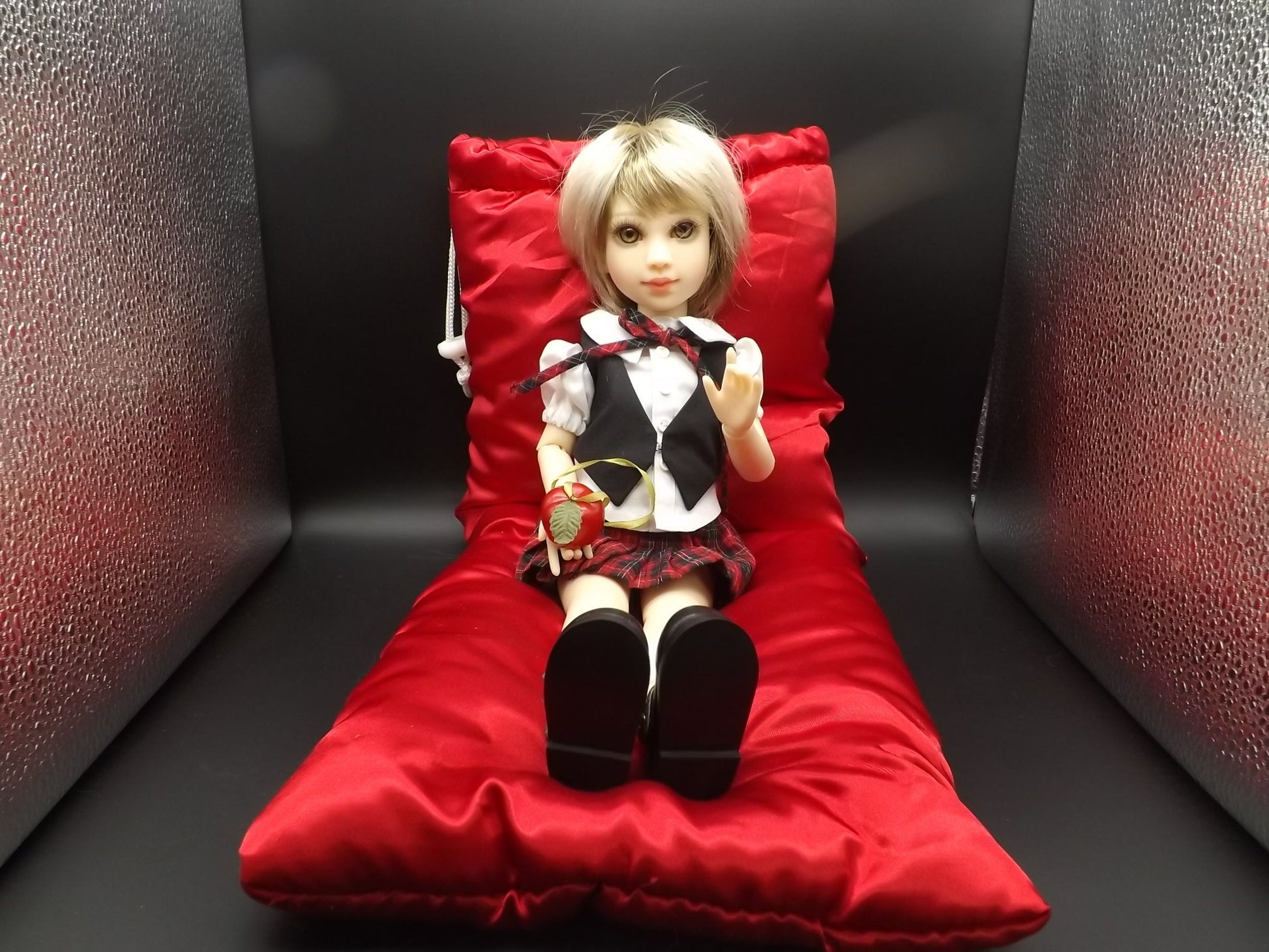 Limited Edition of 30 Berdine Creedy "Fransina" Ball Jointed Doll (BJD) with COA.