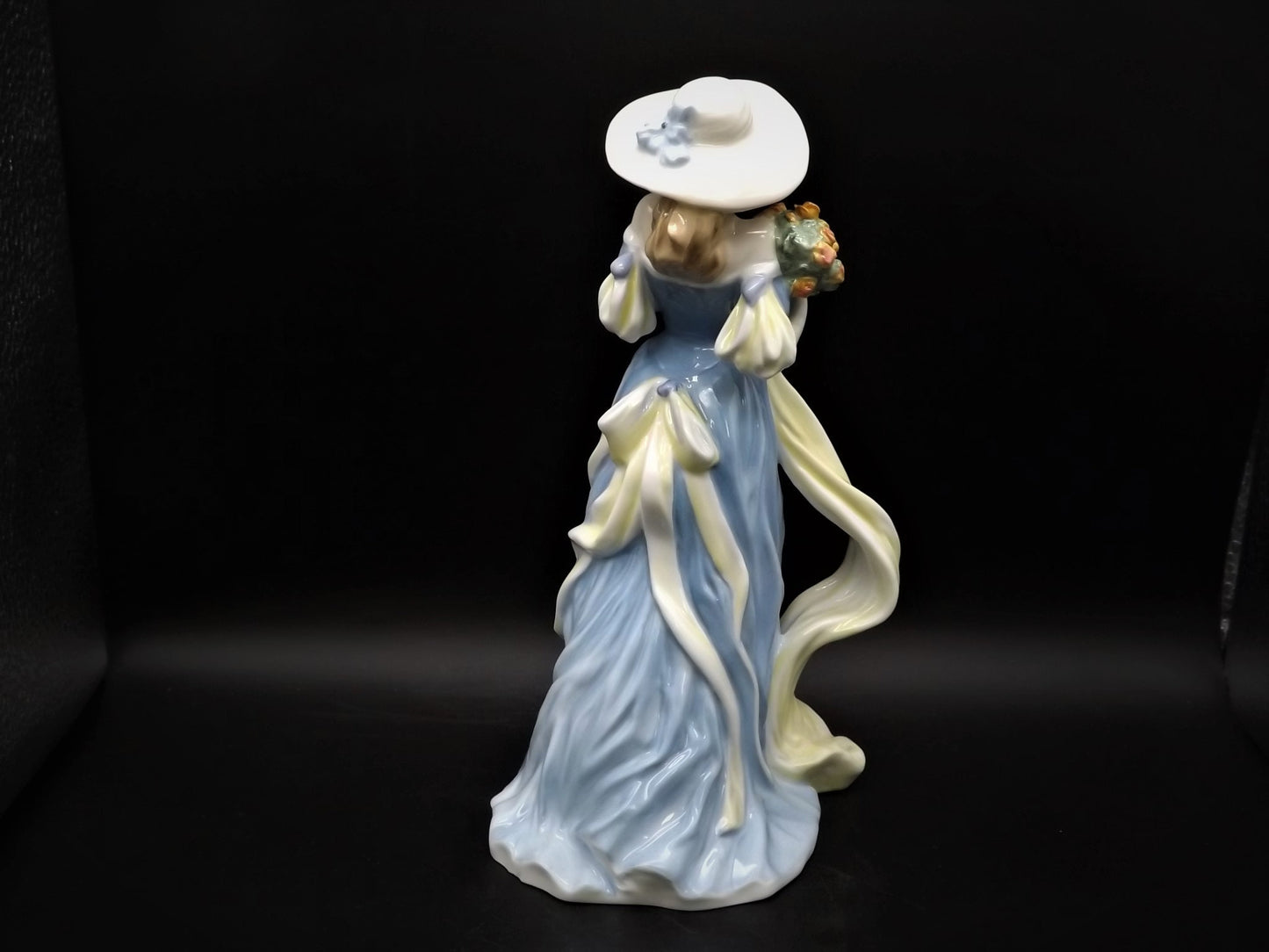 Vintage Royal Doulton Figurine: Millennium Four Seasons "Summer" HN4271