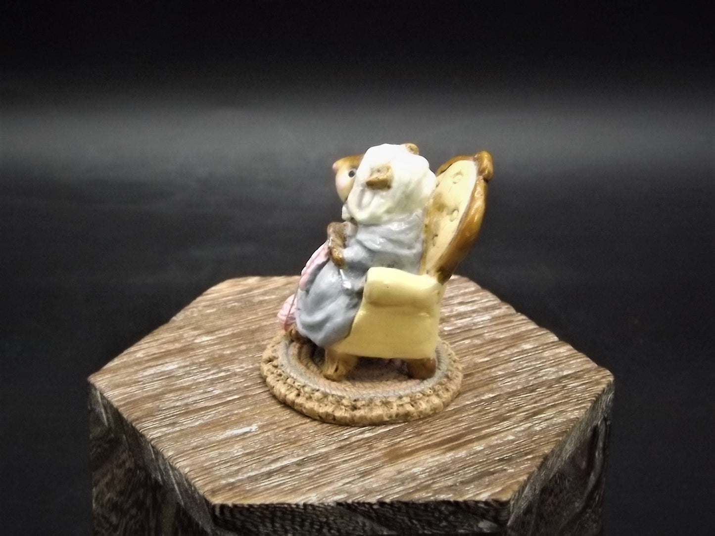 Vintage 1981 M-059 Wee Forest Folk "Pearl Knit" Hand Painted Mouse sitting and crocheting.