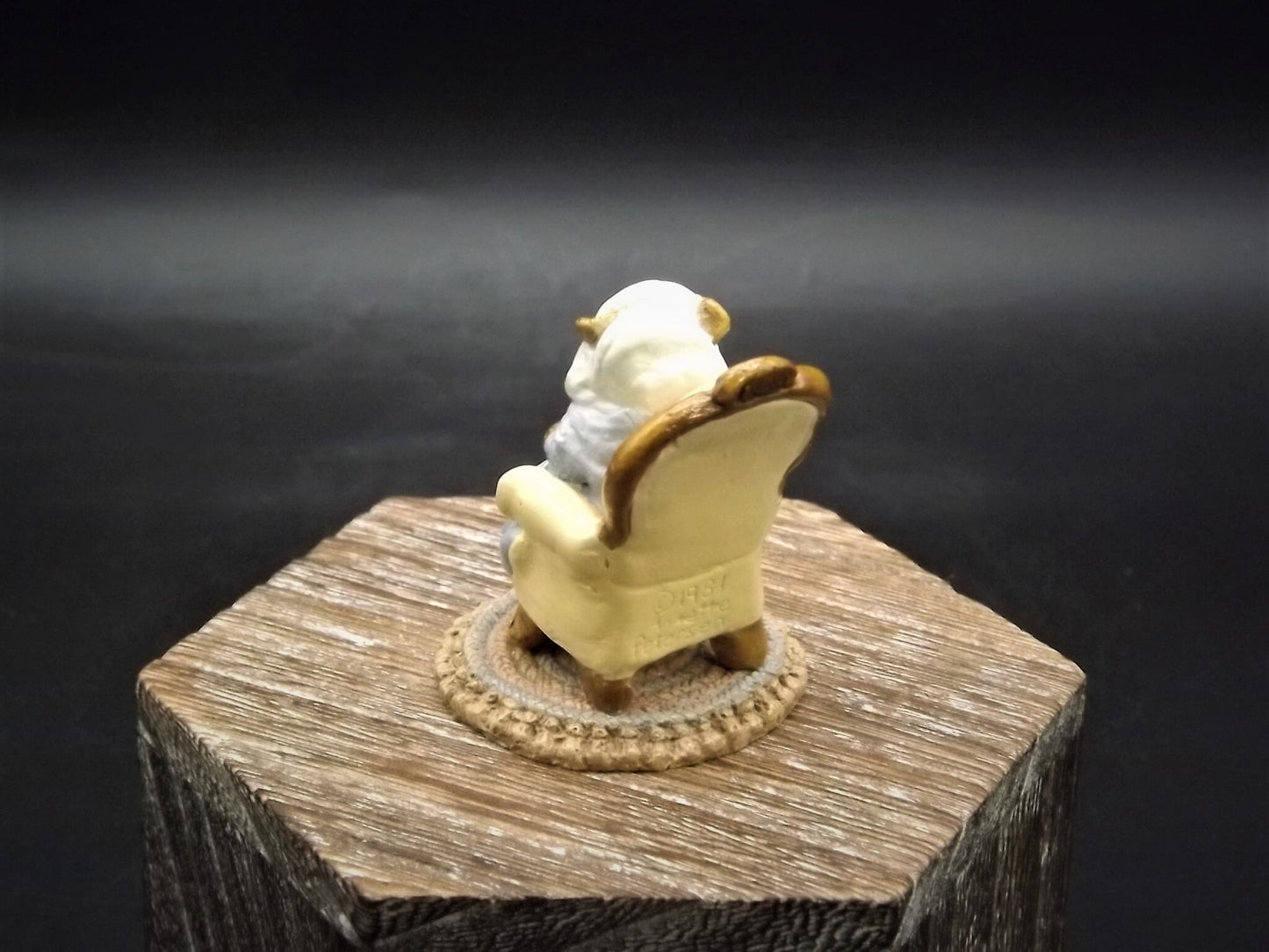 Vintage 1981 M-059 Wee Forest Folk "Pearl Knit" Hand Painted Mouse sitting and crocheting.