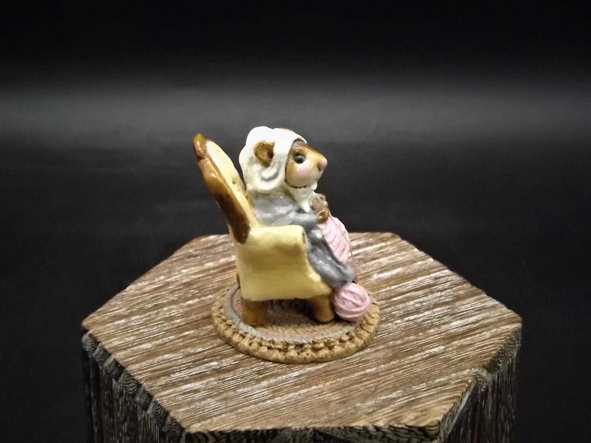 Vintage 1981 M-059 Wee Forest Folk "Pearl Knit" Hand Painted Mouse sitting and crocheting.