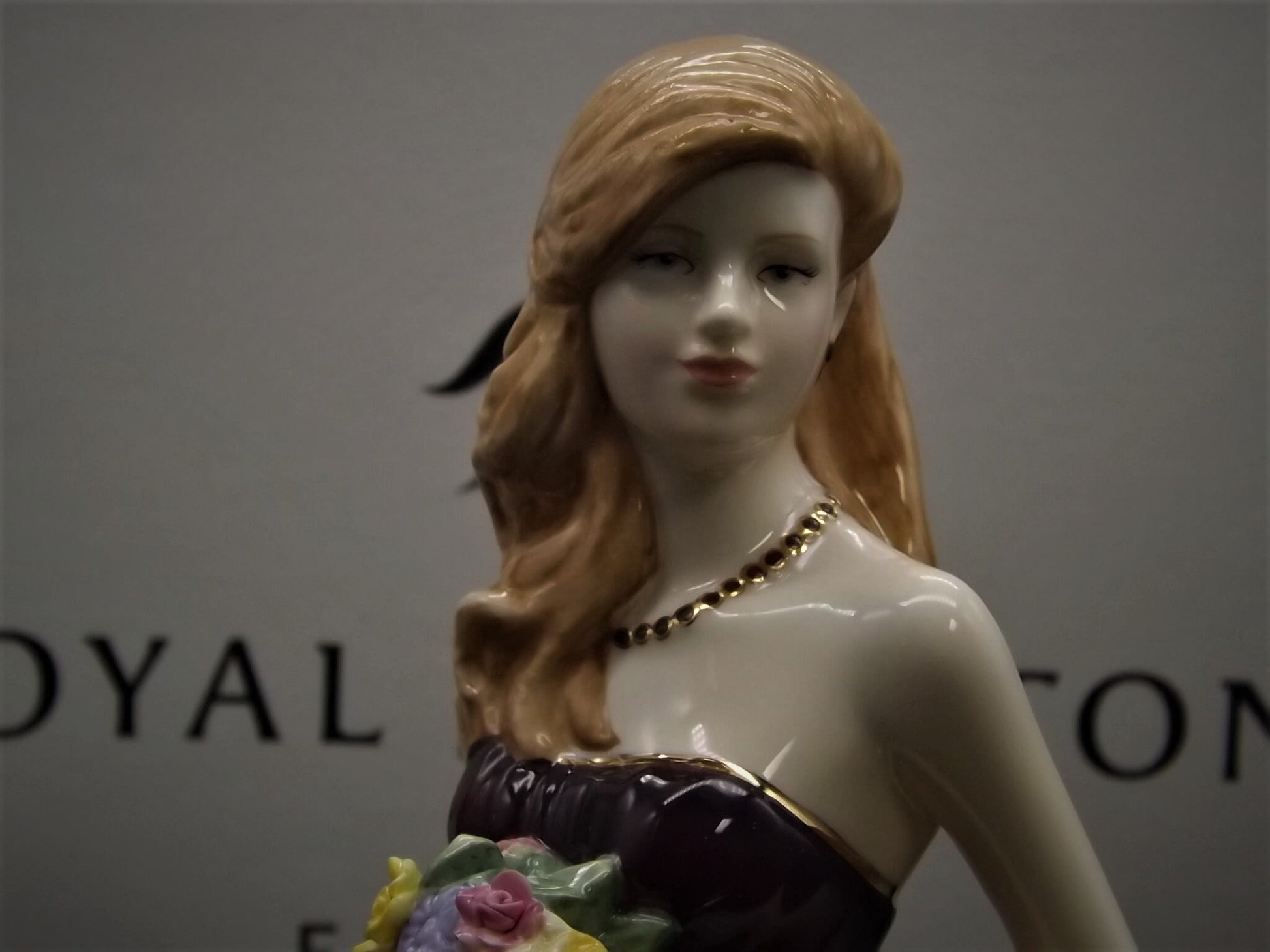 Vintage Royal Doulton Figurine: Pretty Ladies "Anne" HN 5332 (Original Box & COA)