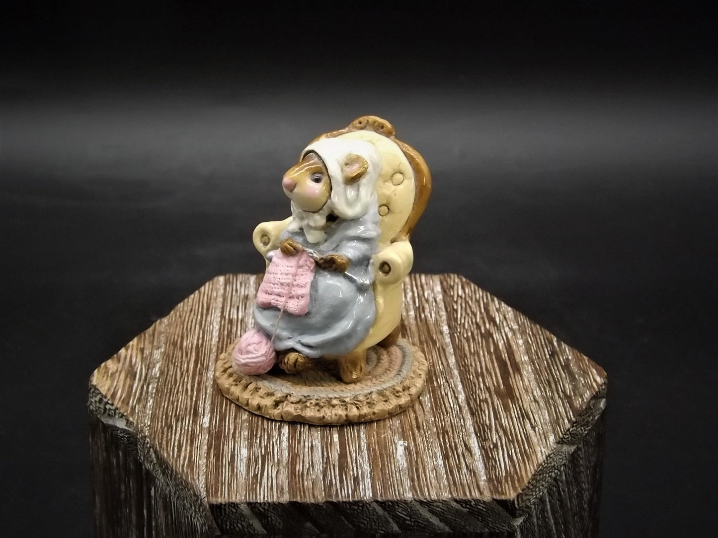 Vintage 1981 M-059 Wee Forest Folk "Pearl Knit" Hand Painted Mouse sitting and crocheting.