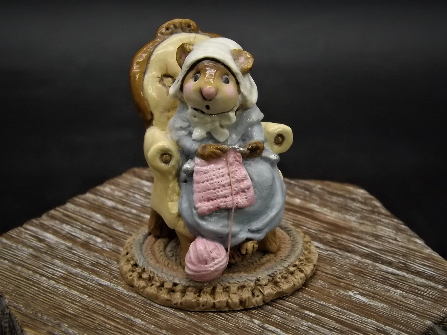 Vintage 1981 M-059 Wee Forest Folk "Pearl Knit" Hand Painted Mouse sitting and crocheting.