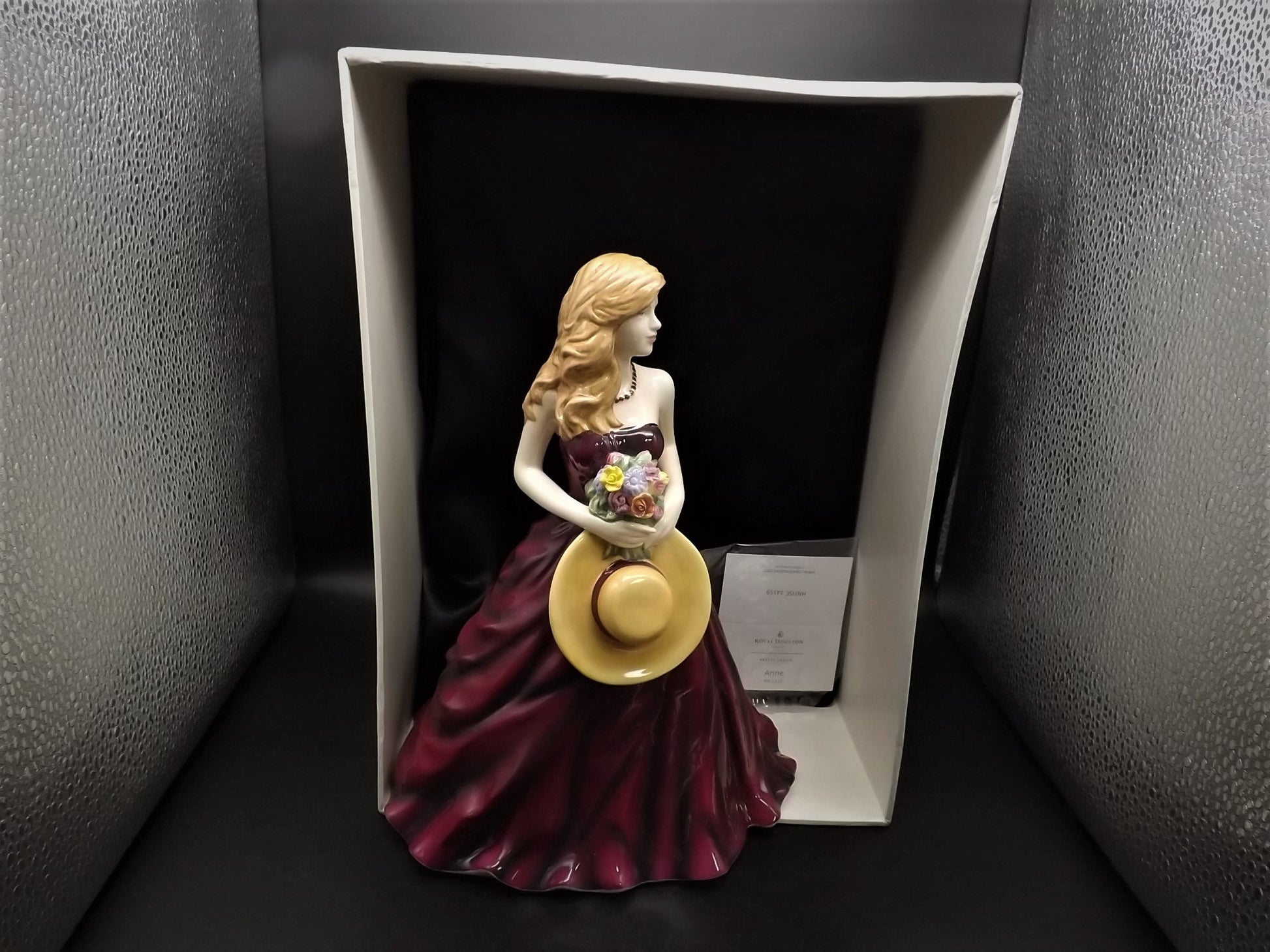 Vintage Royal Doulton Figurine: Pretty Ladies "Anne" HN 5332 (Original Box & COA)