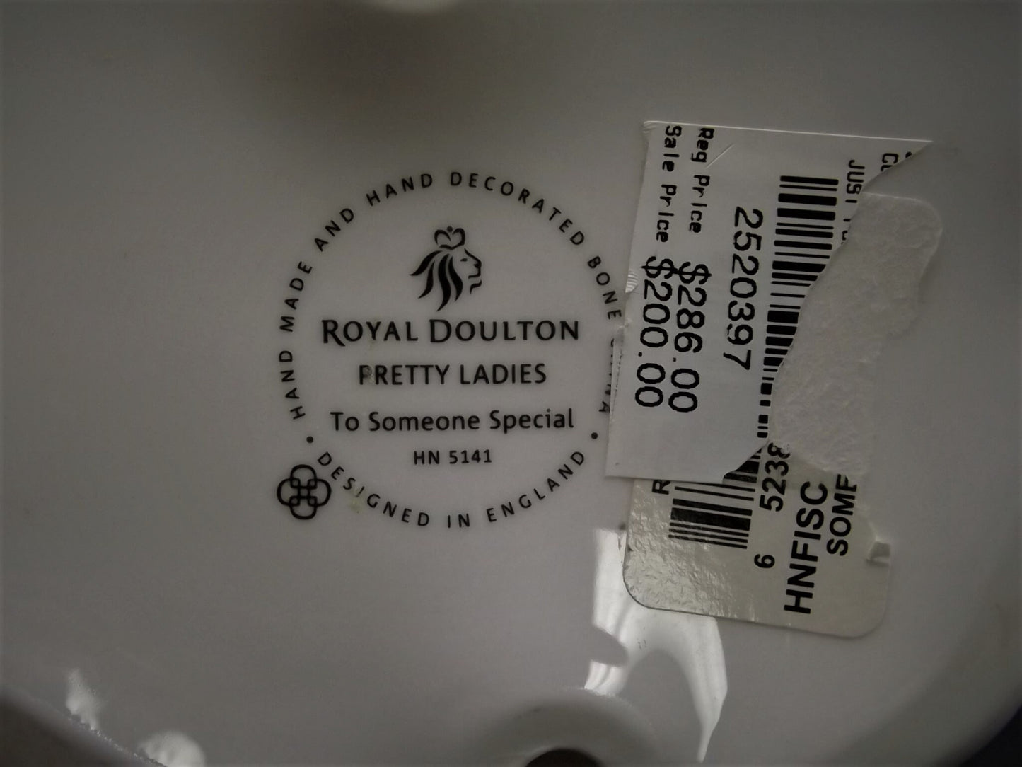 Vintage Royal Doulton Figurine: Pretty Ladies "To Someone Special" HN 5141 (Original Box & COA)