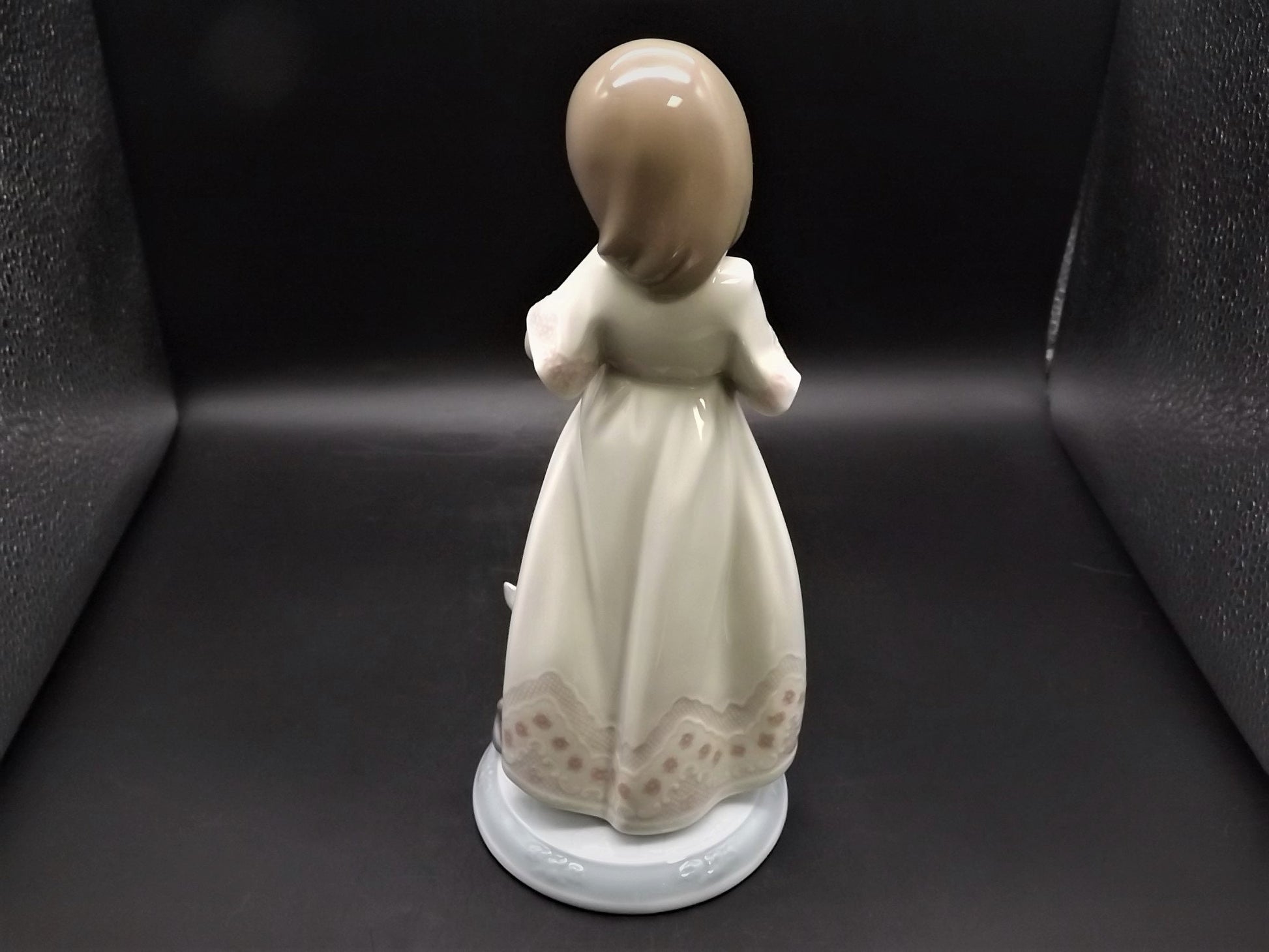 Vintage 1999 Lladro Night before Christmas Collection "A Stocking for kitty" #6669 with original box. Child hanging a stocking for her pet.