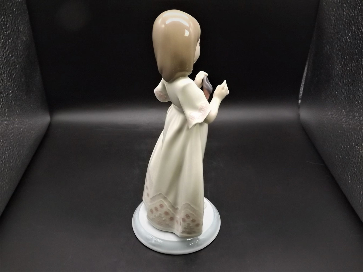 Vintage 1999 Lladro Night before Christmas Collection "A Stocking for kitty" #6669 with original box. Child hanging a stocking for her pet.