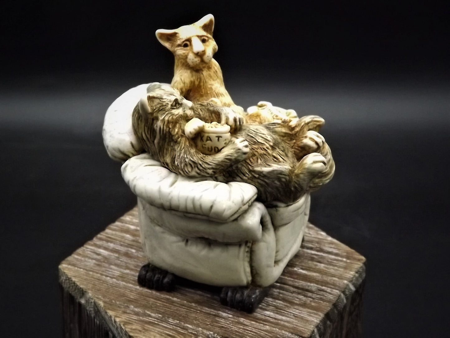 Vintage 1999 TJCICA Harmony Kingdom "Disorderly Eating" Hand Painted Cats on a comfy chair. With original box no COA. Limited #709/1000.