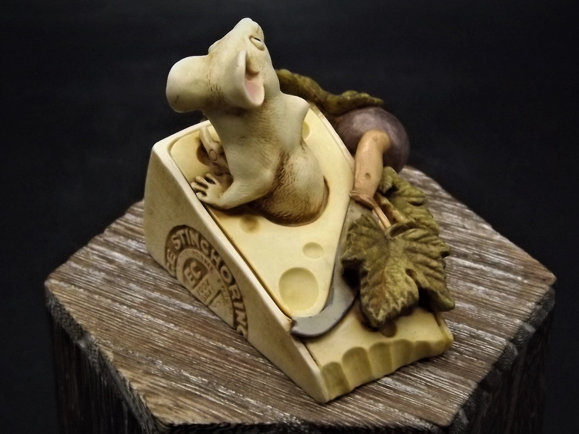Vintage 2002 TJDLMI-1 Harmony Kingdom "Gruyere" hand Painted mouse sitting on a block of cheese. With box and COA.