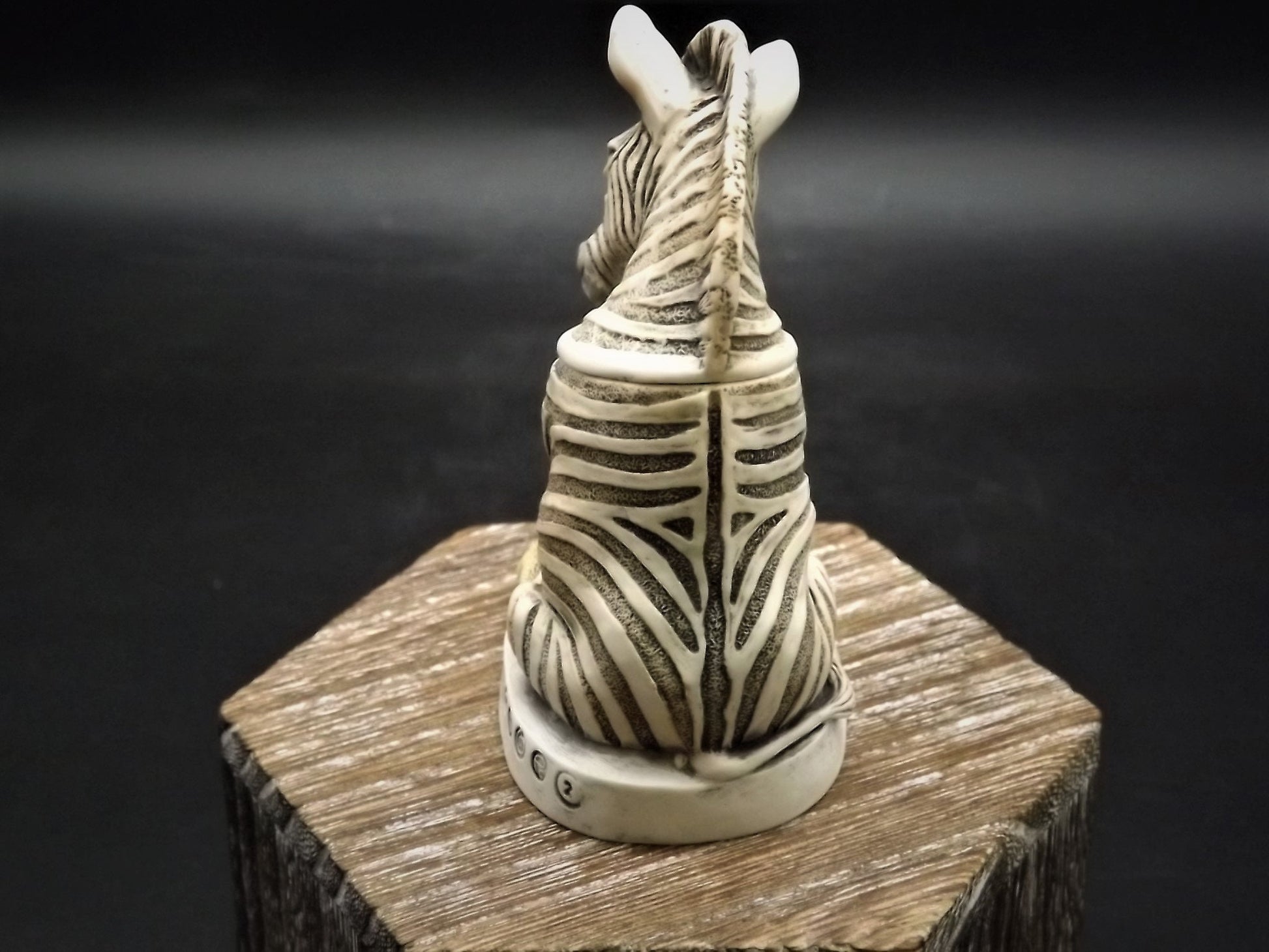 Retired 1997 Harmony Kingdom "Drivers Seat" Jest Figurine TJZE with original box. Excellent condition.