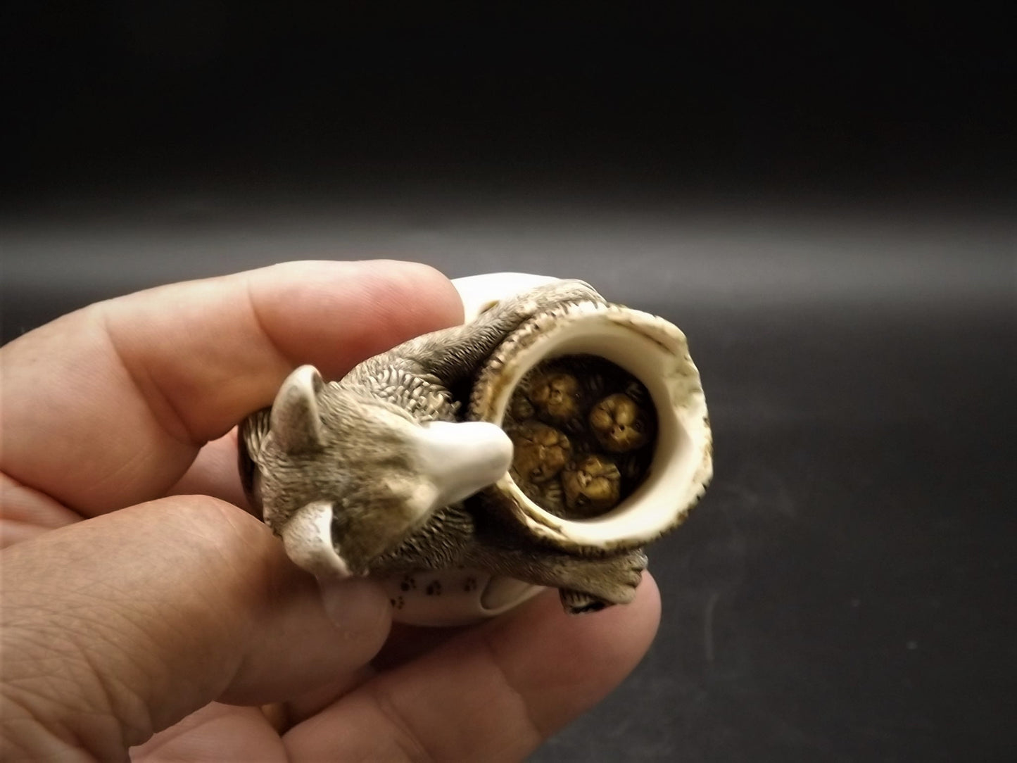 Retired 1998 Harmony Kingdom "Peace Summit" Jest Figurine TJWO2 with original box and COA. Excellent condition.