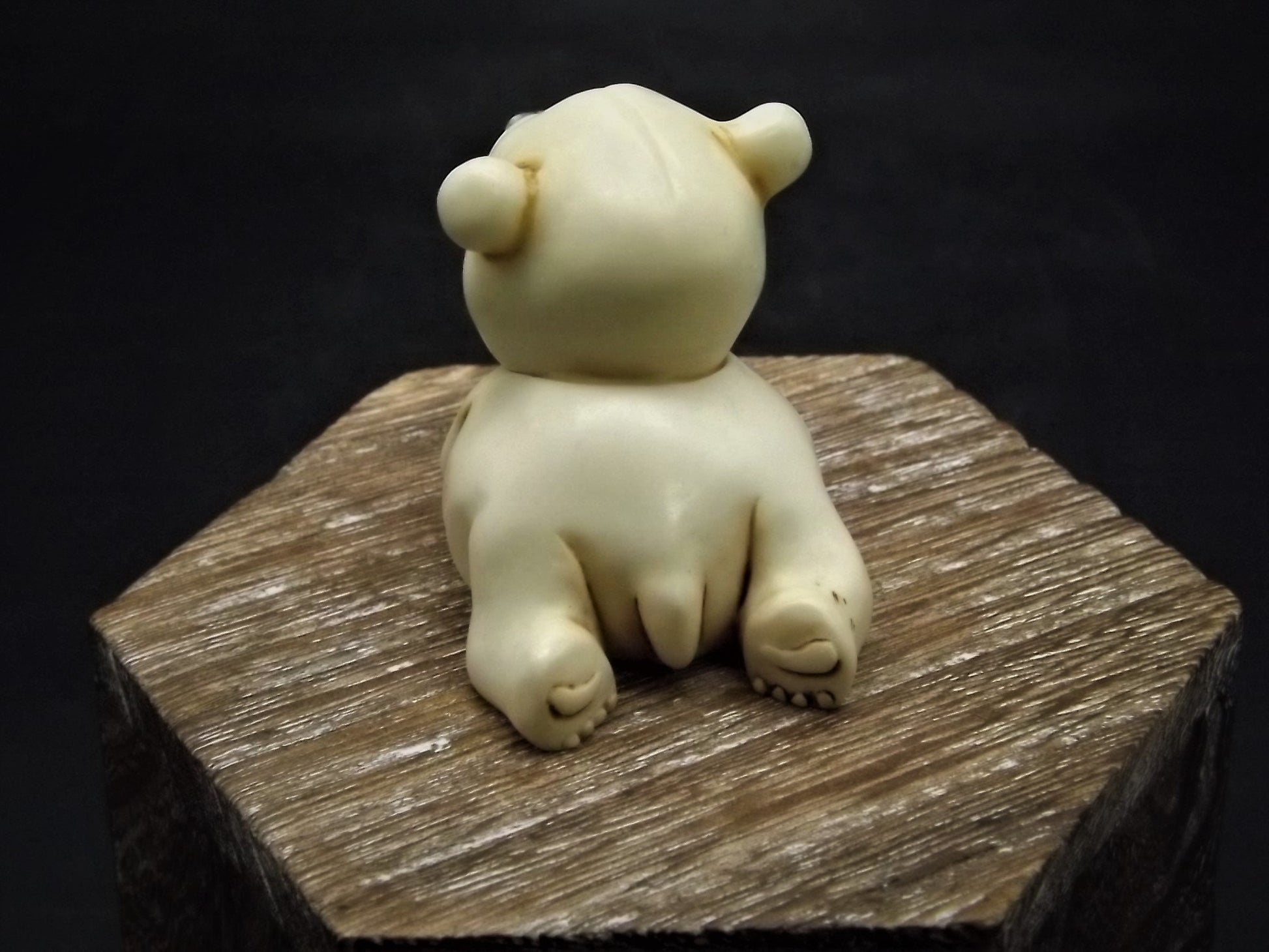 Harmony Kingdom Pot Bellys "Nippy" Polar Bear Figurine with original box and COA. Excellent condition!