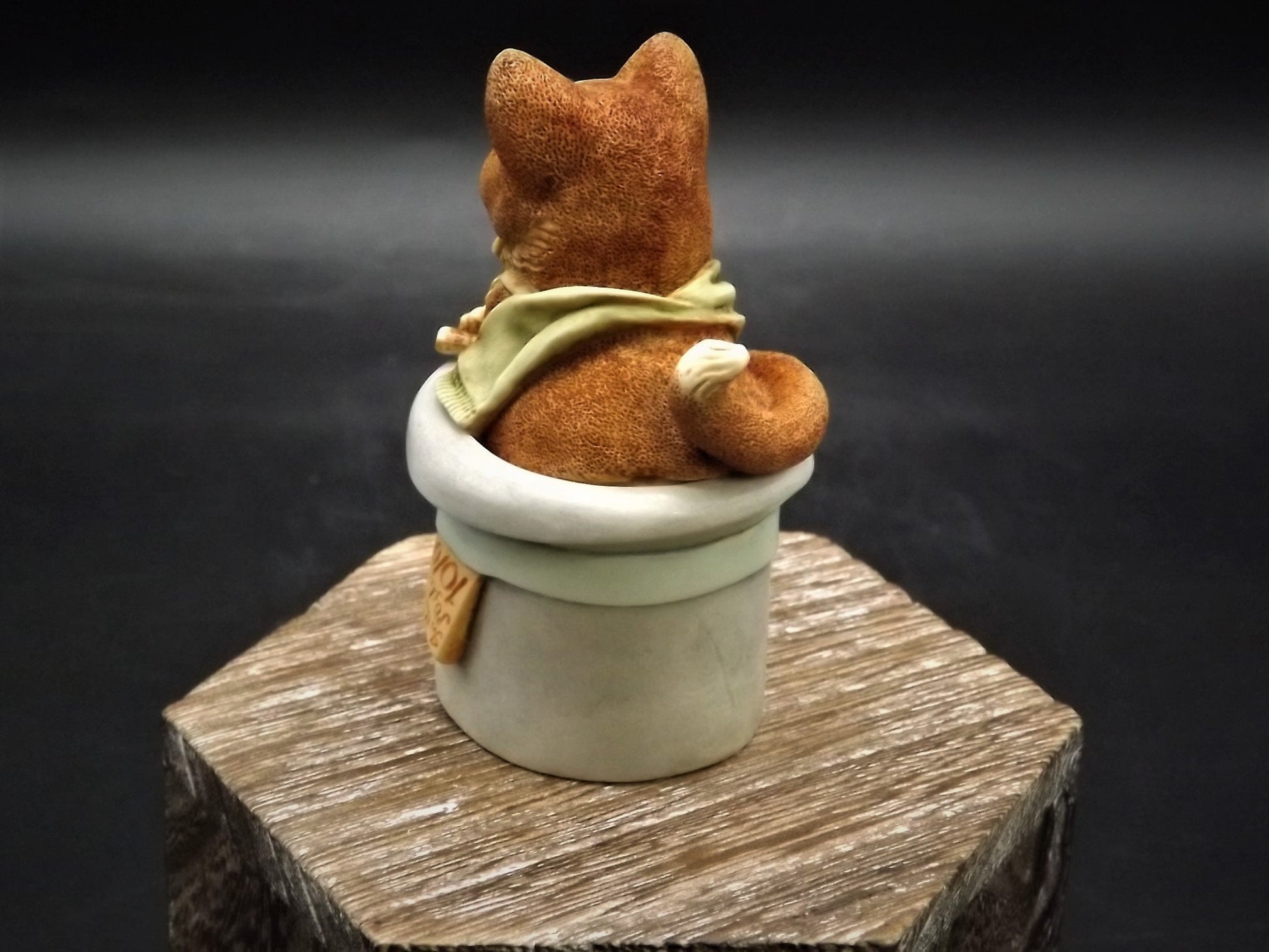 Vintage 2002 Harmony Kingdom "Cherubini" Jest Figurine TJDLCA7 with original box and COA. Excellent condition.