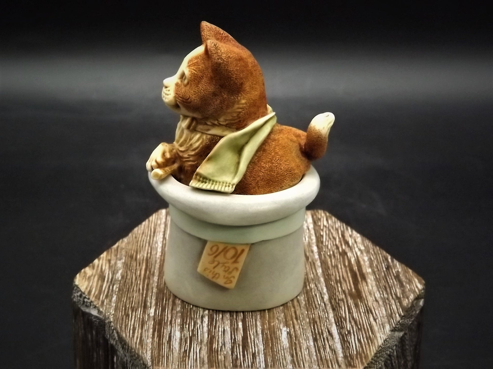 Vintage 2002 Harmony Kingdom "Cherubini" Jest Figurine TJDLCA7 with original box and COA. Excellent condition.