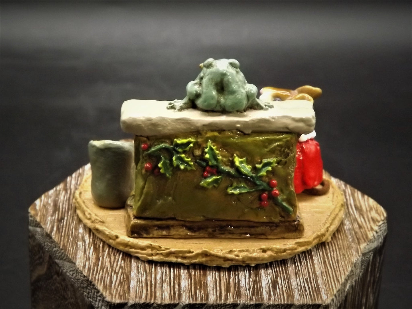 Vintage 1986 Wee Forest Folk "Christmas Eve" Mouse Figurine with Box