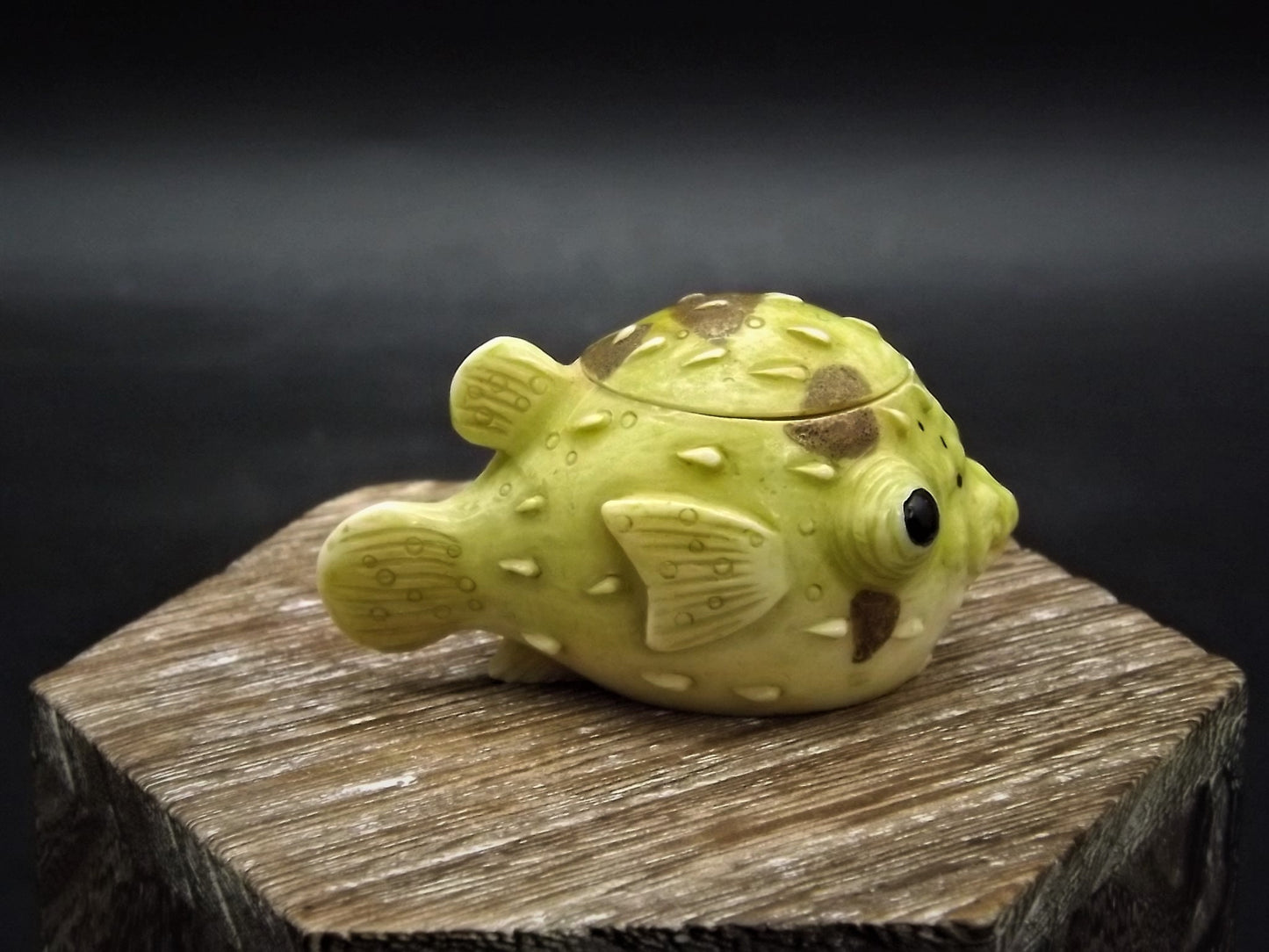 Harmony Kingdom Pot Bellys "Puffy" Puffer Fish Figurine with original box and COA. Excellent condition!