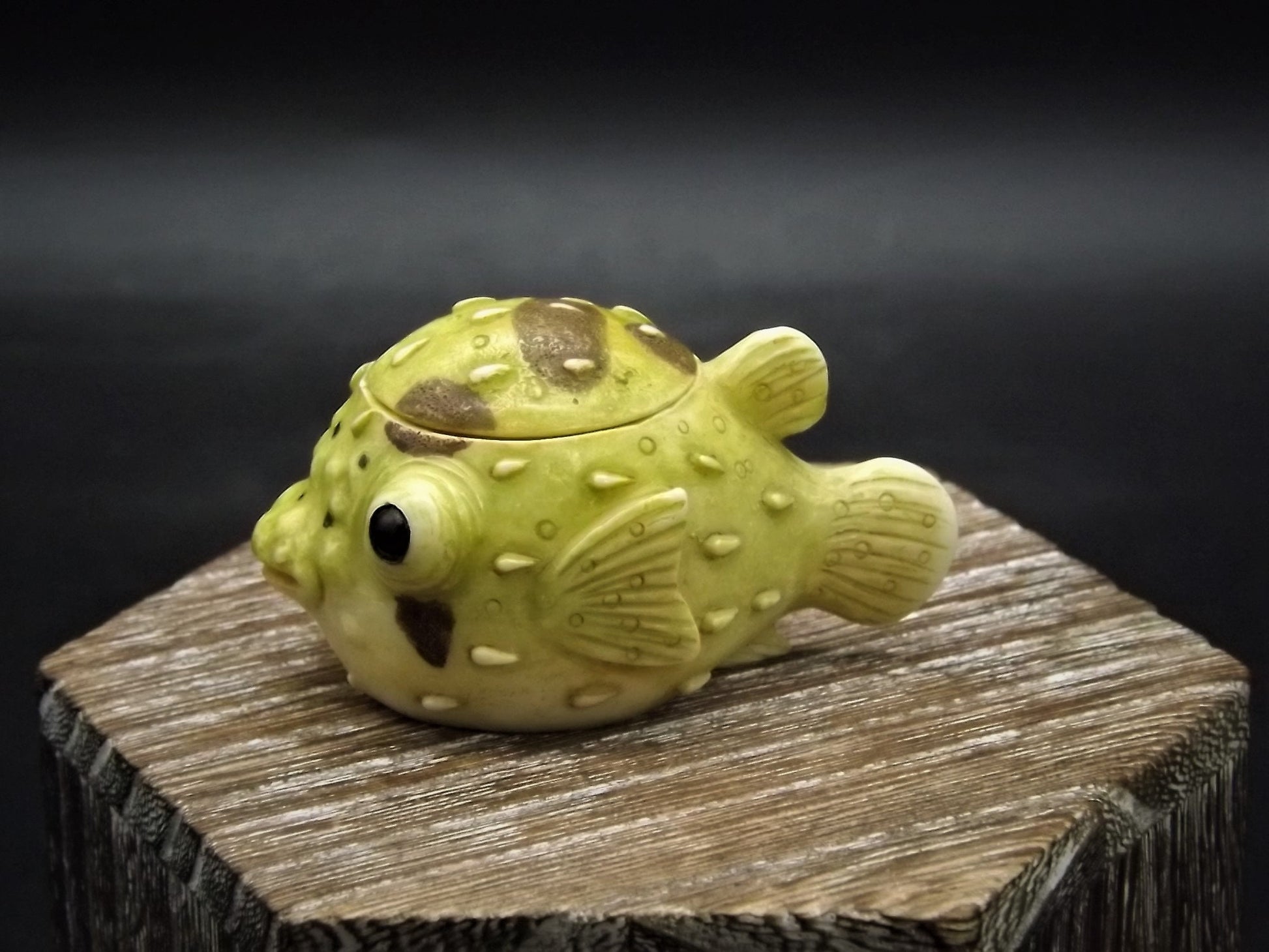 Harmony Kingdom Pot Bellys "Puffy" Puffer Fish Figurine with original box and COA. Excellent condition!