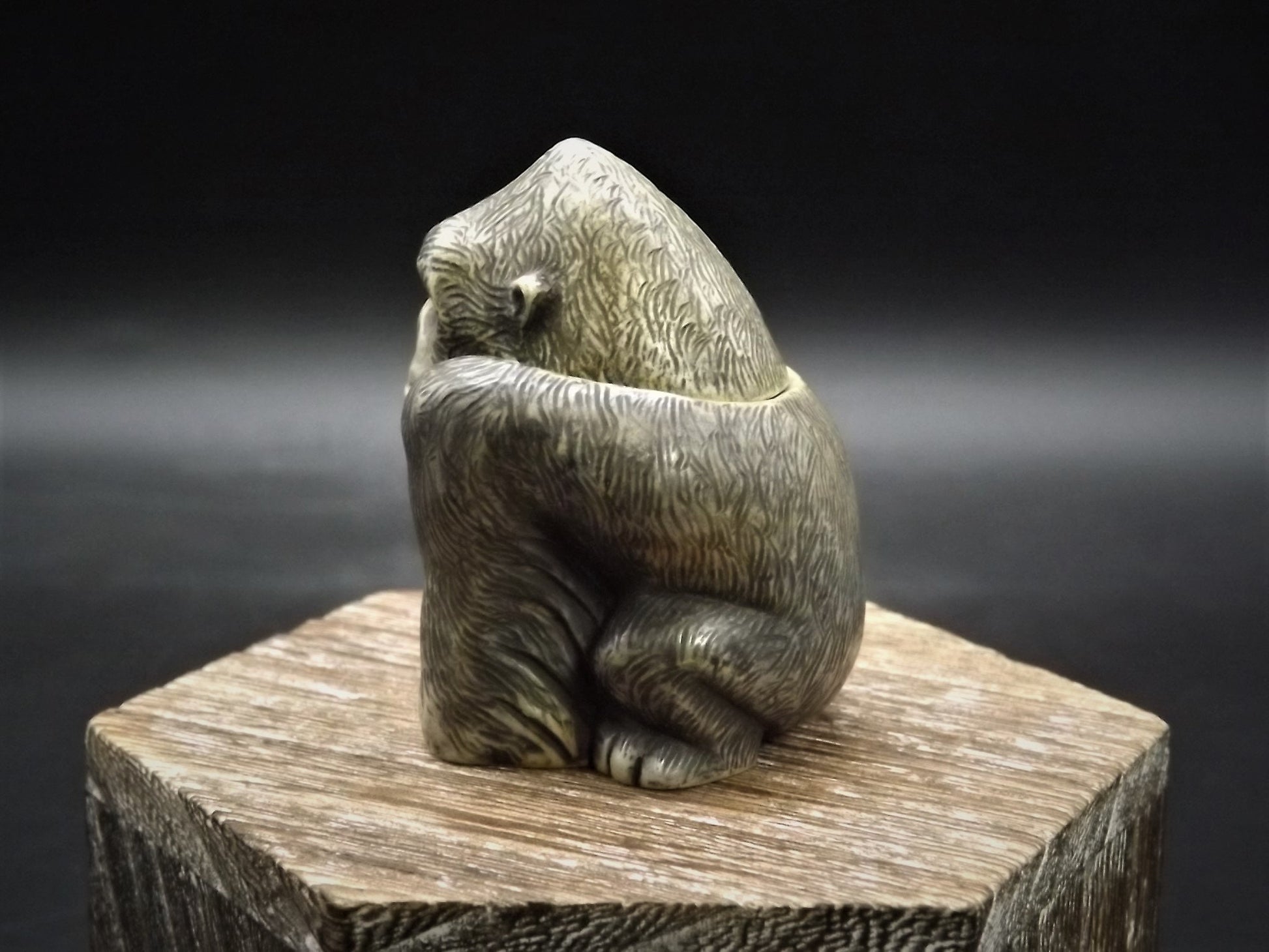 Harmony Kingdom Pot Bellys "Gibby" Gorilla Figurine with original box and COA. Excellent condition!