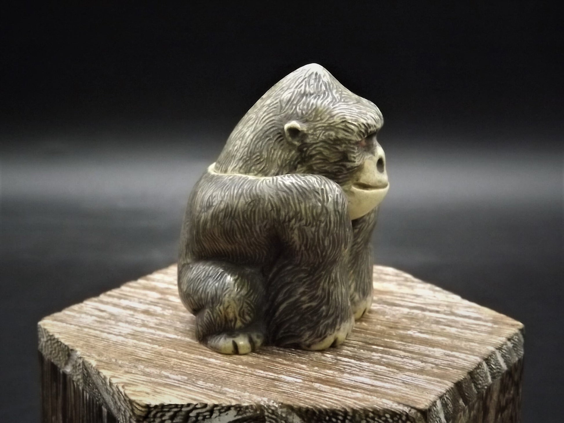 Harmony Kingdom Pot Bellys "Gibby" Gorilla Figurine with original box and COA. Excellent condition!