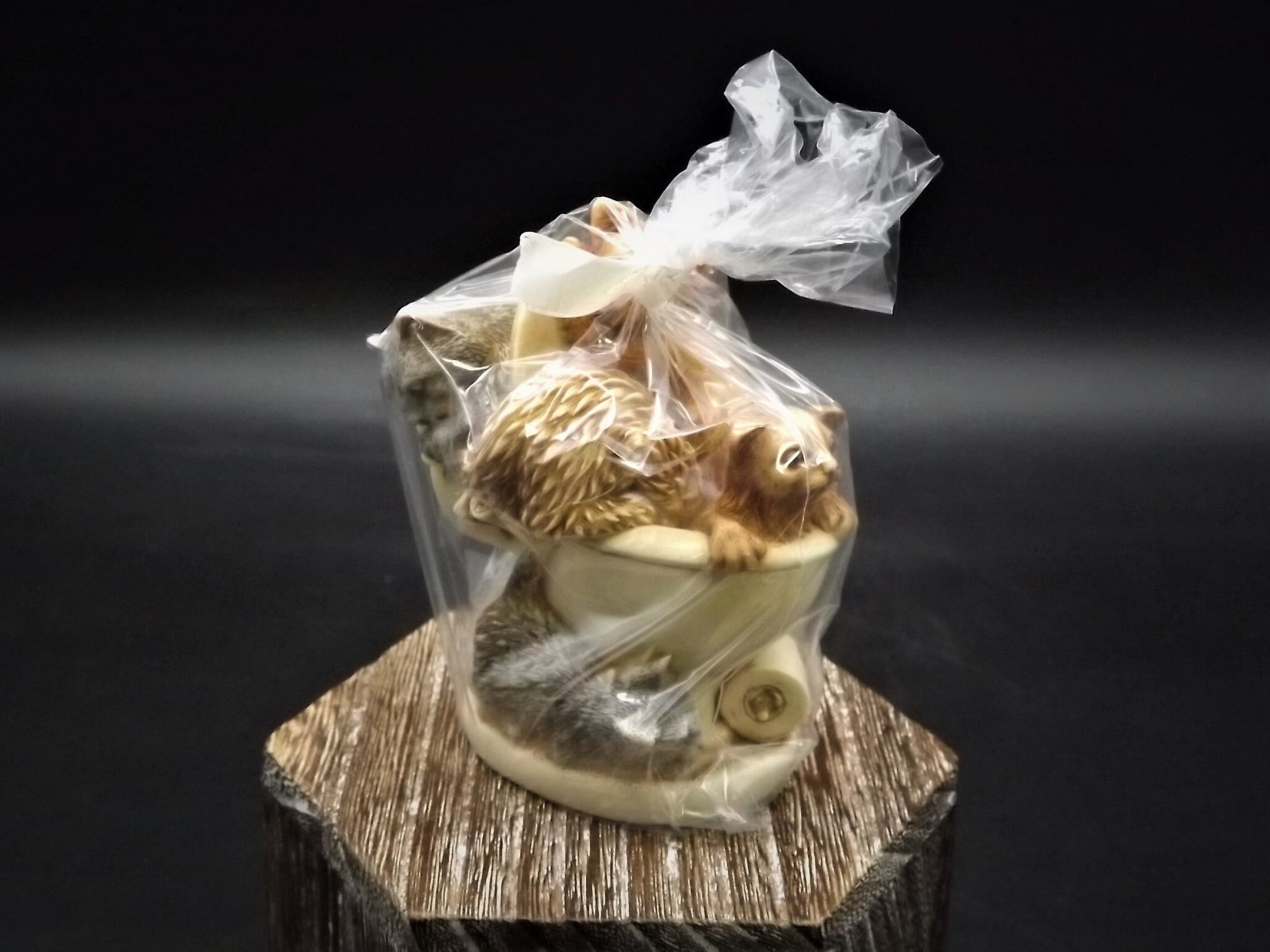 Vintage 2001 Harmony Kingdom "Potty Time Infinity" Jest Figurine TJCA15 with original box and COA. Never unwrapped excellent condition.