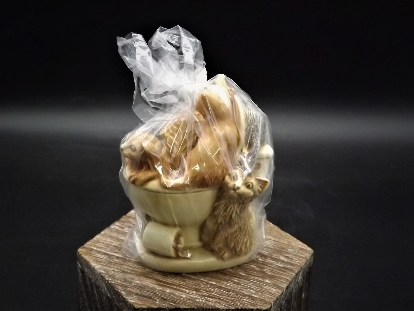 Vintage 2001 Harmony Kingdom "Potty Time Infinity" Jest Figurine TJCA15 with original box and COA. Never unwrapped excellent condition.