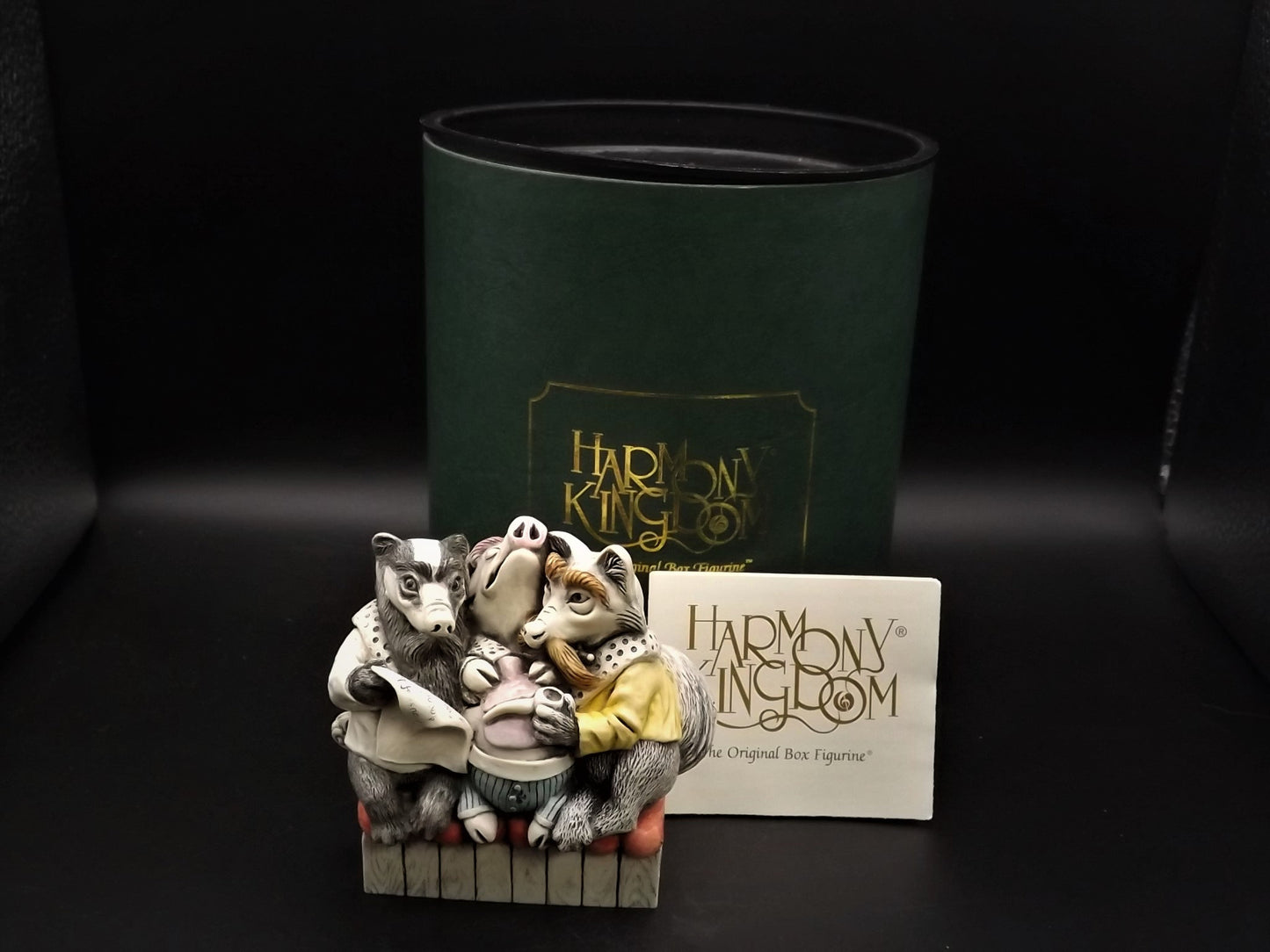 Retired Harmony Kingdom "House Party" piece Excellent condition with original box. Full Autograph!